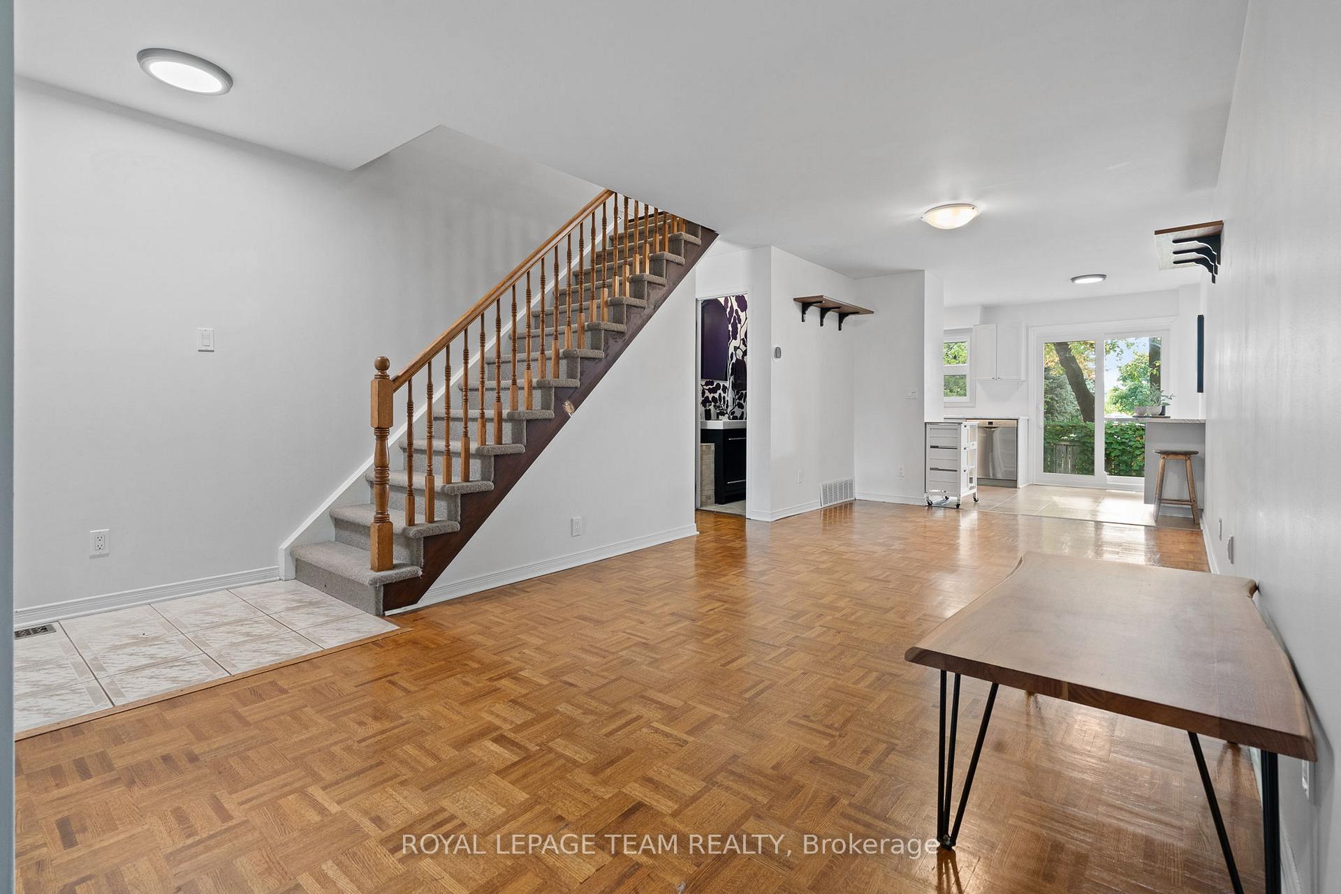 Photo 2 of 230 Currell Avenue, Ottawa, Westboro/Hampton Park — HOMEH