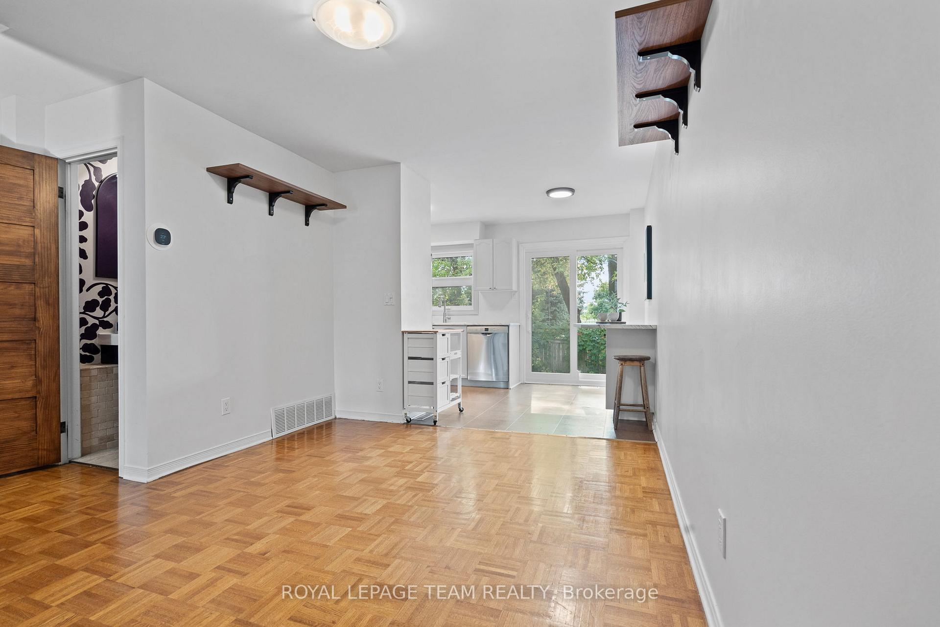 Photo 4 of 230 Currell Avenue, Ottawa, Westboro/Hampton Park — HOMEH