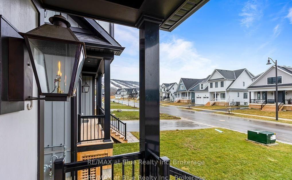 Photo 3 of 123 Black Willow Crescent, Blue Mountains — HOMEH
