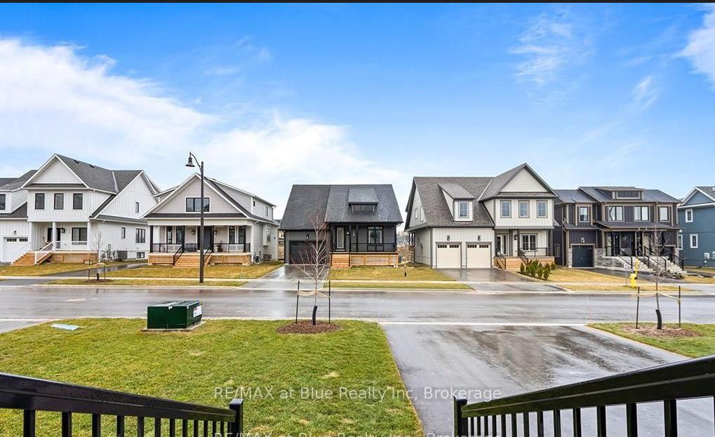 Photo 13 of 123 Black Willow Crescent, Blue Mountains — HOMEH
