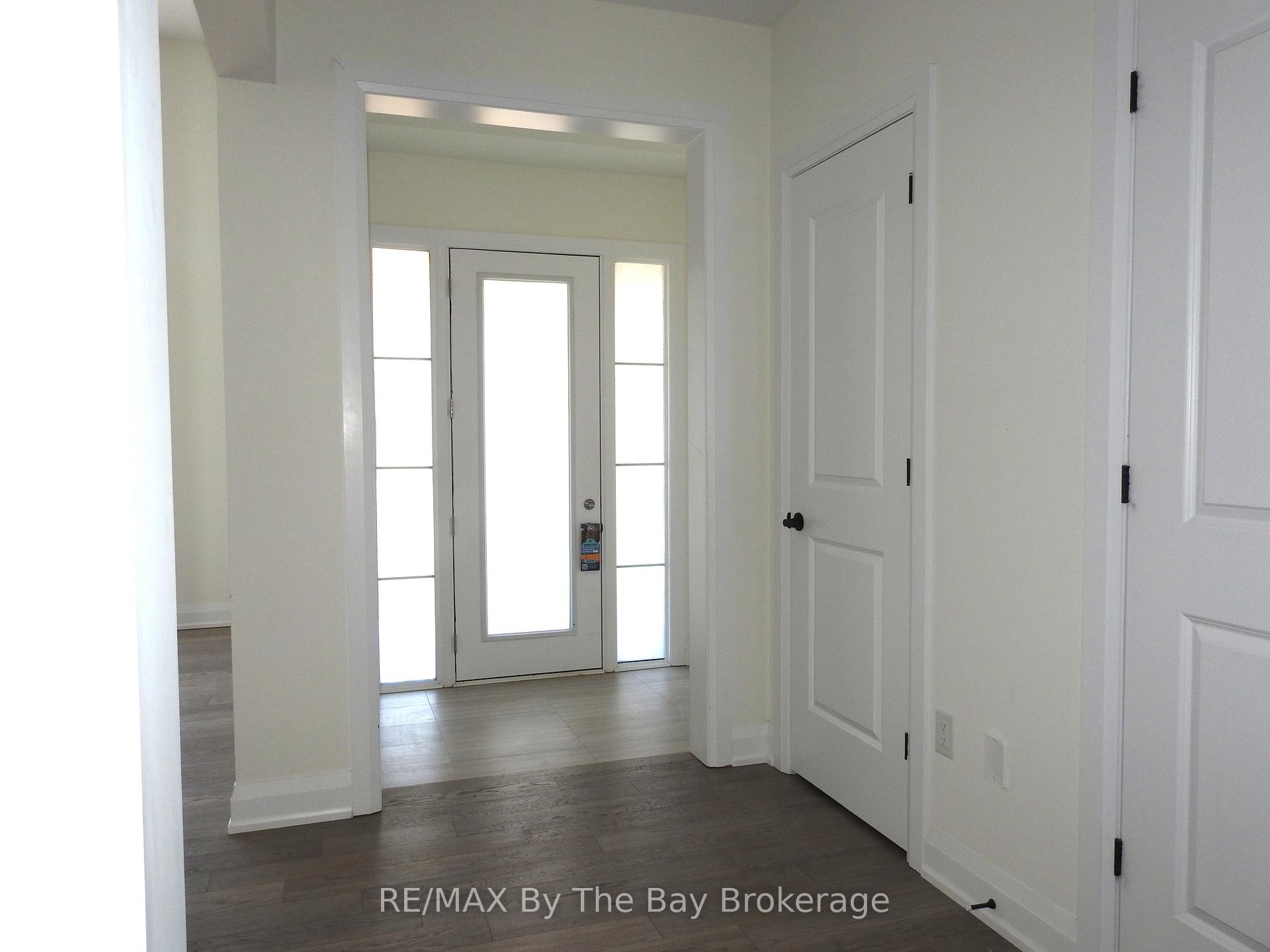 Photo 4 of 35 Del Ray Crescent, Wasaga Beach — HOMEH