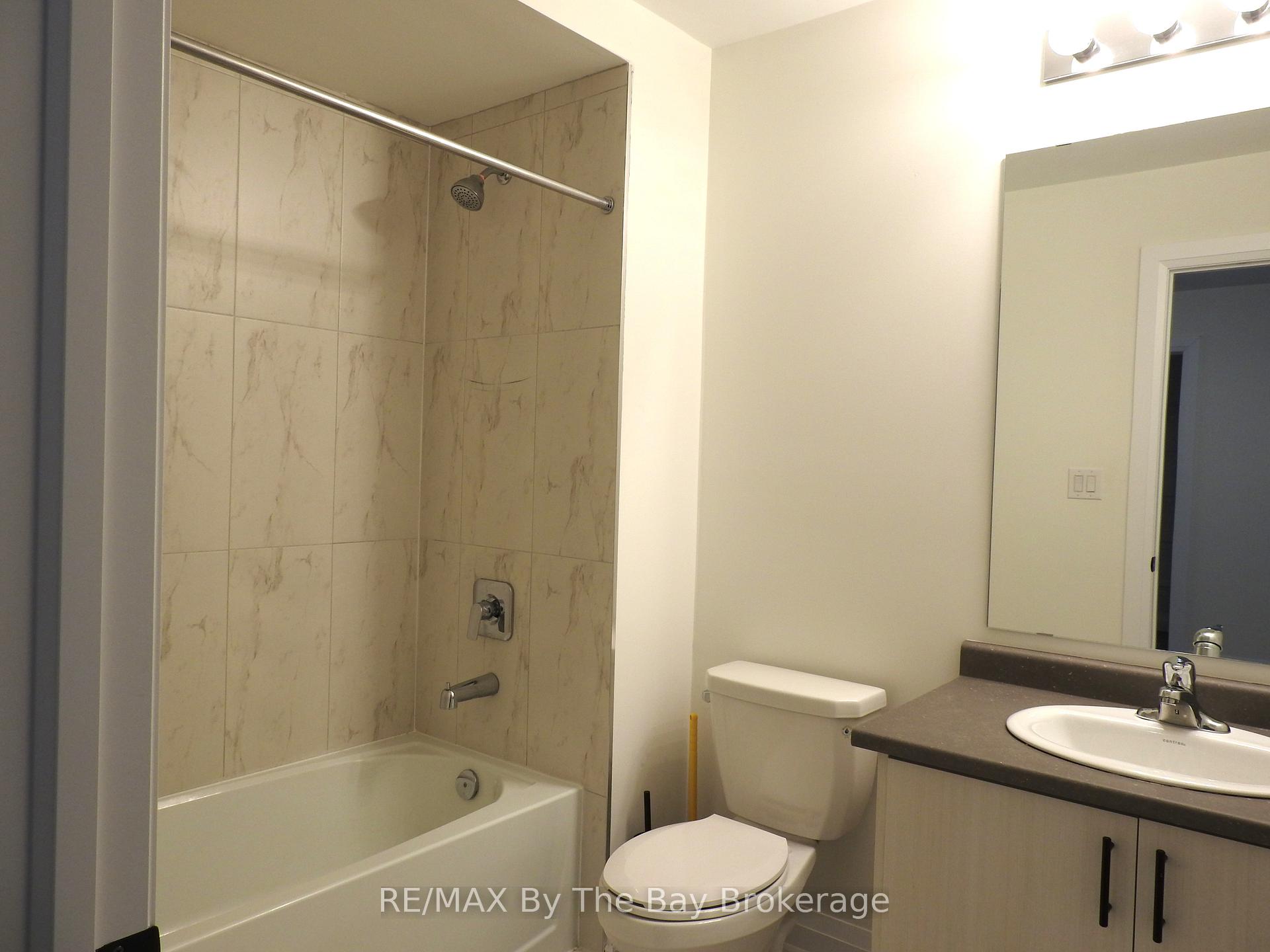 Photo 14 of 35 Del Ray Crescent, Wasaga Beach — HOMEH