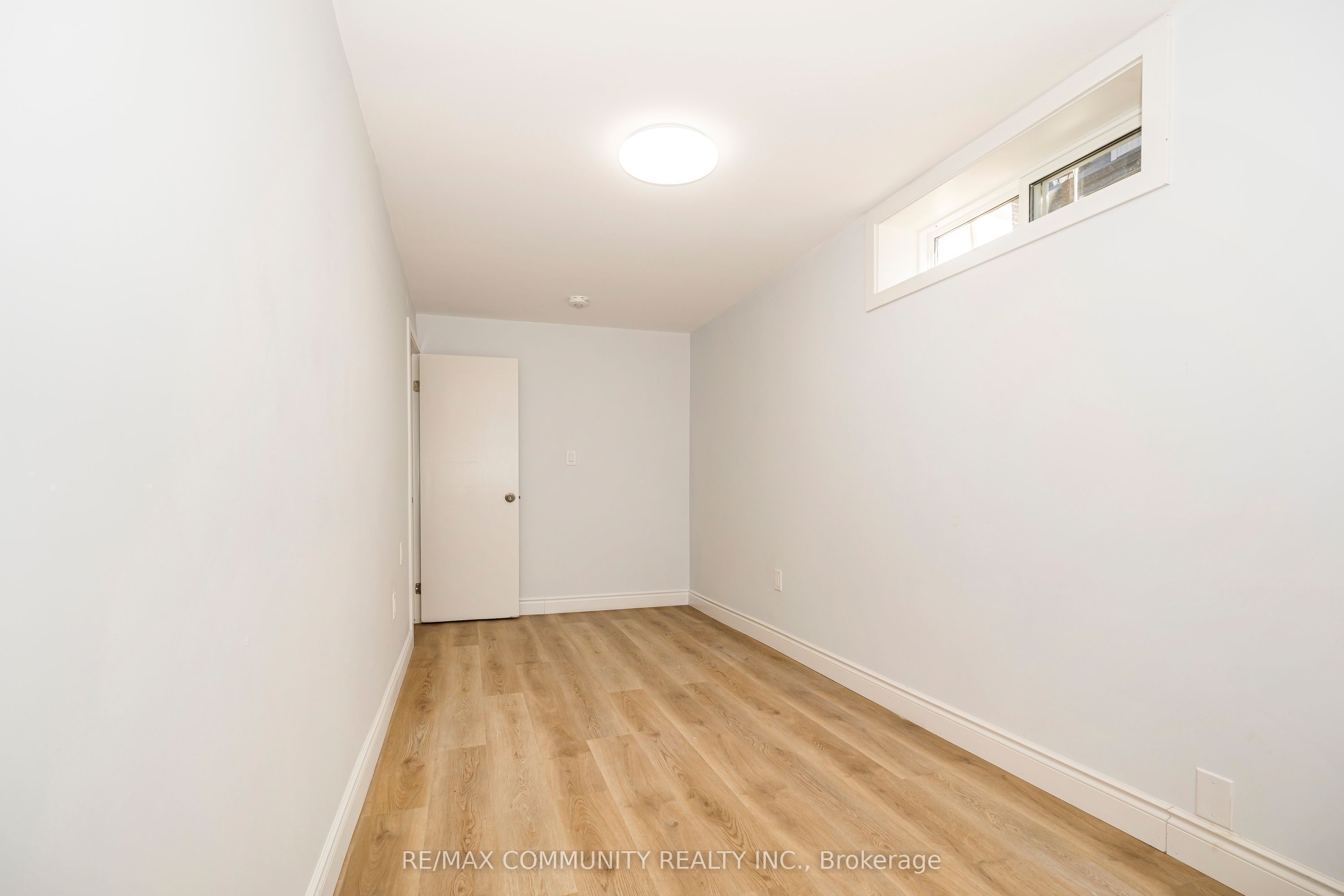 Photo 36 of 36 Jones Avenue, Oshawa, Centennial — HOMEH