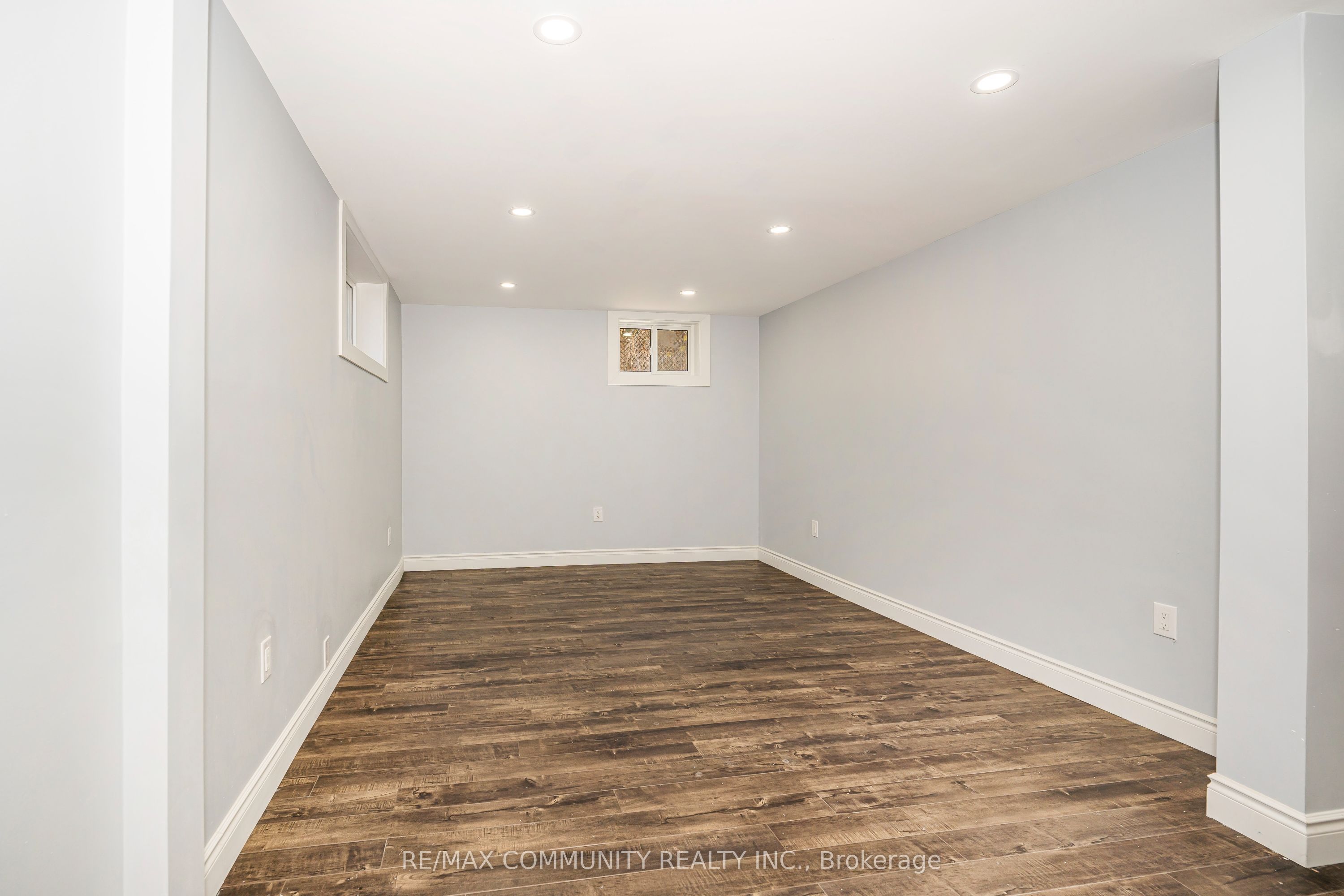 Photo 30 of 36 Jones Avenue, Oshawa, Centennial — HOMEH