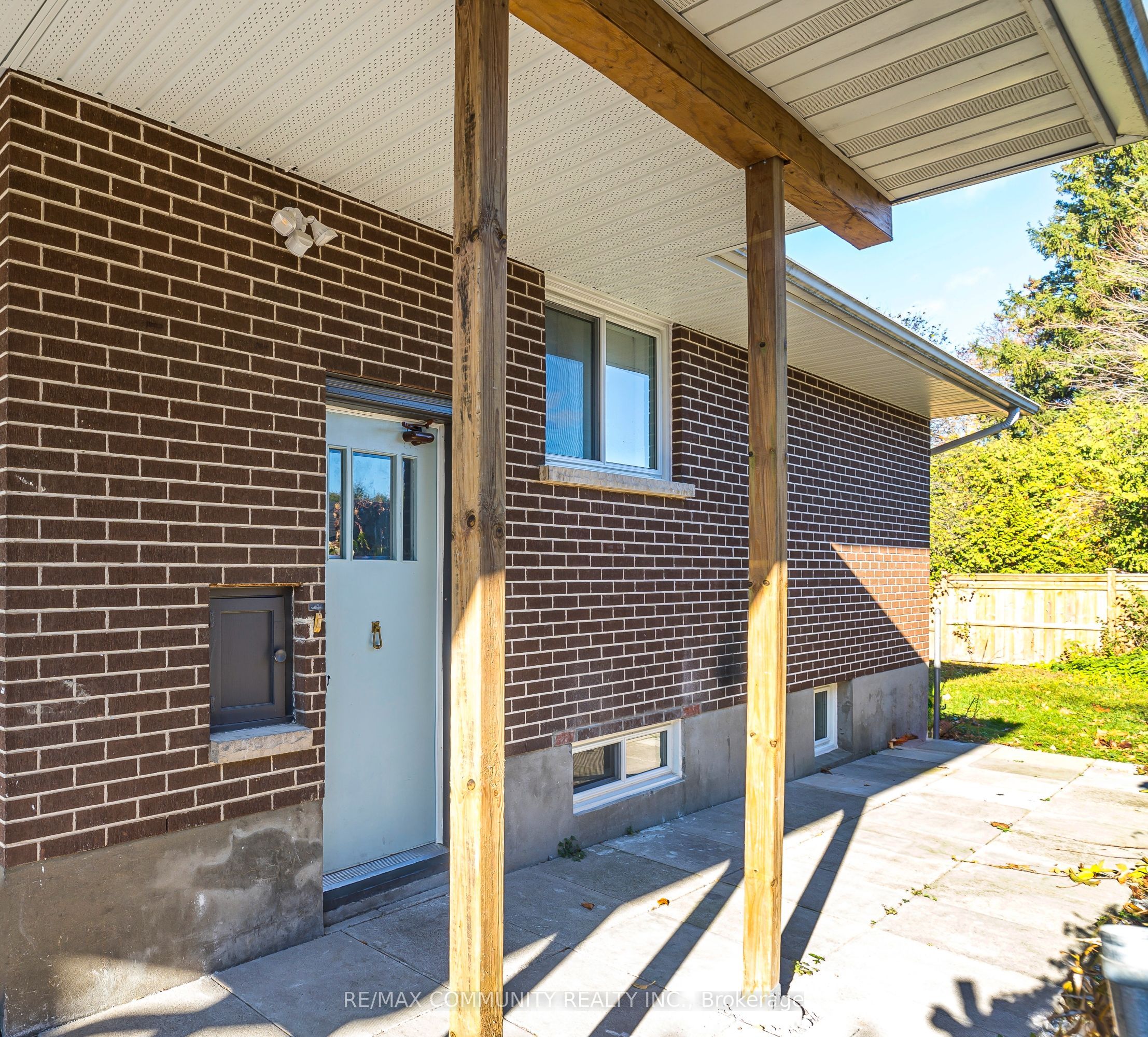 Photo 25 of 36 Jones Avenue, Oshawa, Centennial — HOMEH