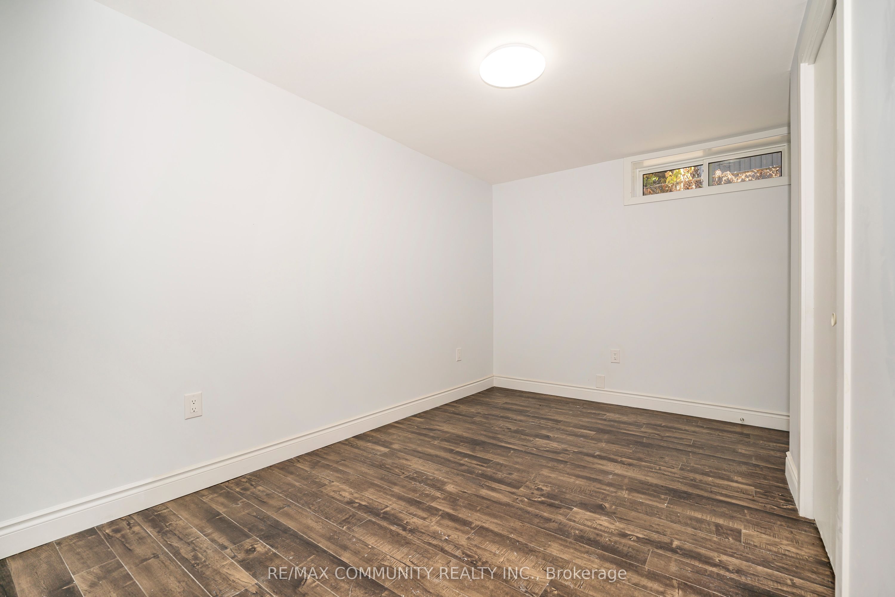 Photo 33 of 36 Jones Avenue, Oshawa, Centennial — HOMEH