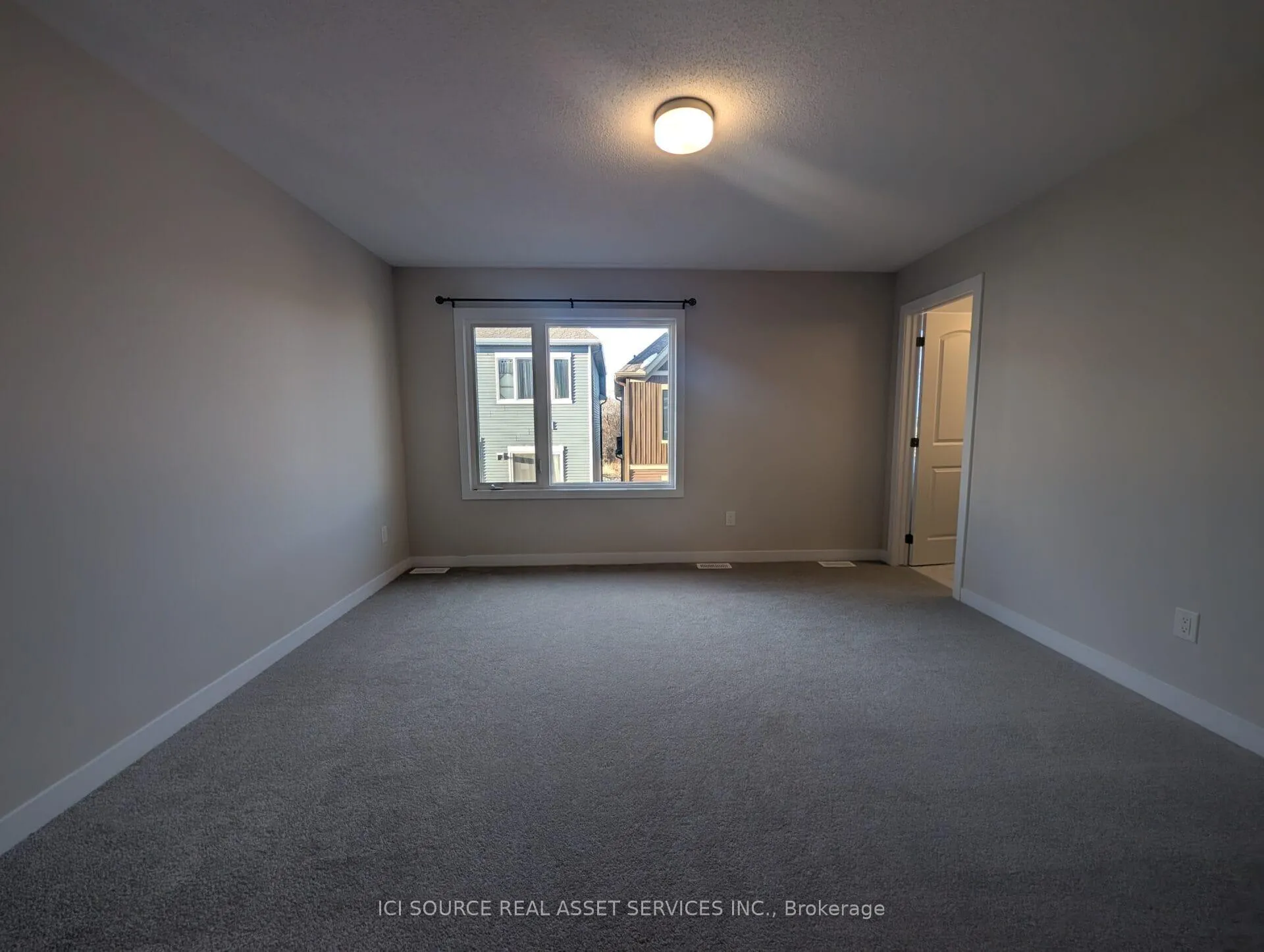 Photo 5 of 375 Les Emmerson Drive, Ottawa, Barrhaven - Heritage Park — HOMEH