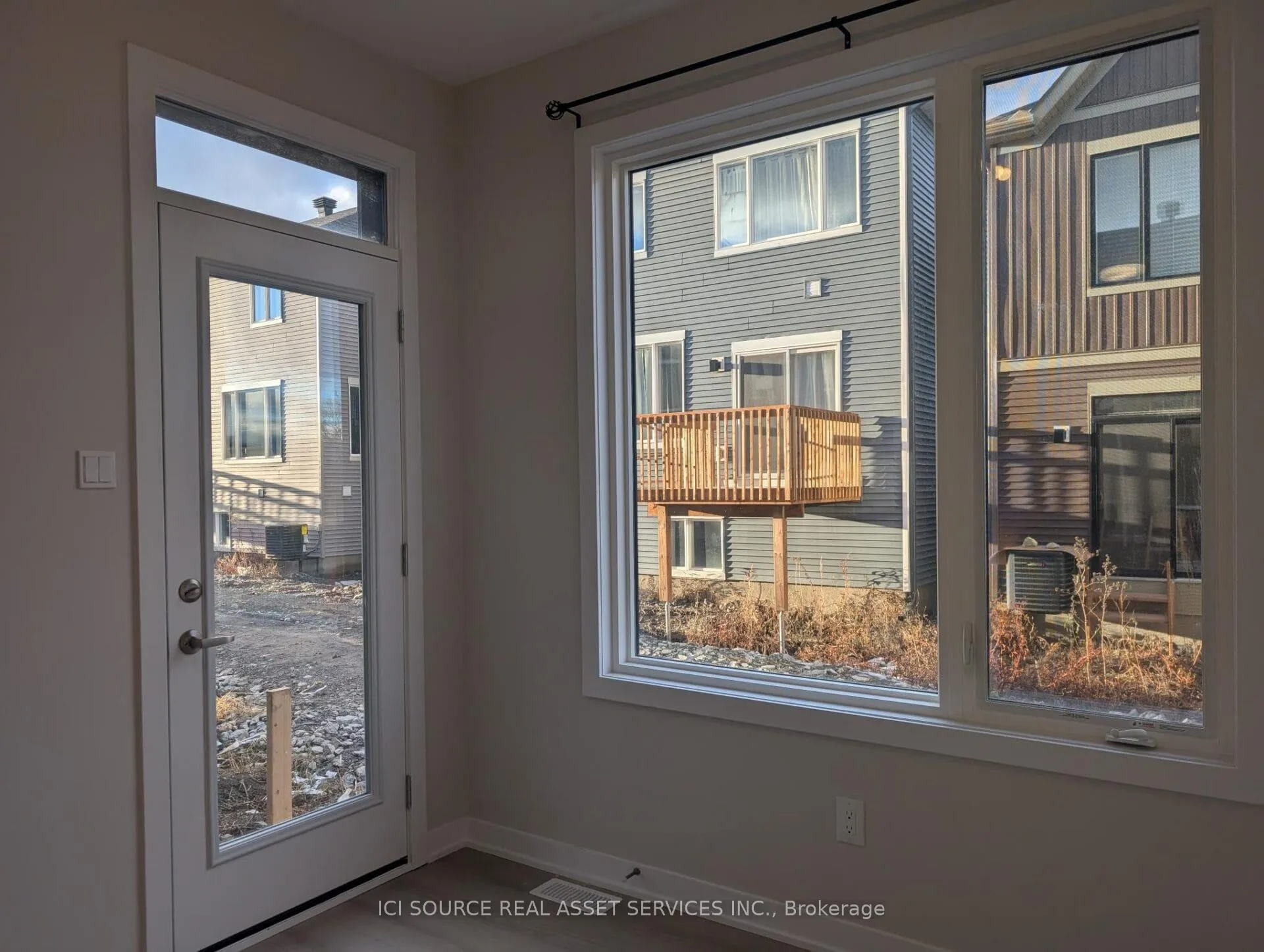 Photo 13 of 375 Les Emmerson Drive, Ottawa, Barrhaven - Heritage Park — HOMEH