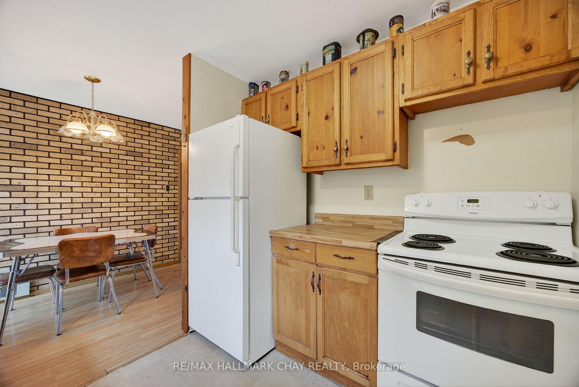 Photo 7 of 566 Oxbow Park Drive, Wasaga Beach — HOMEH