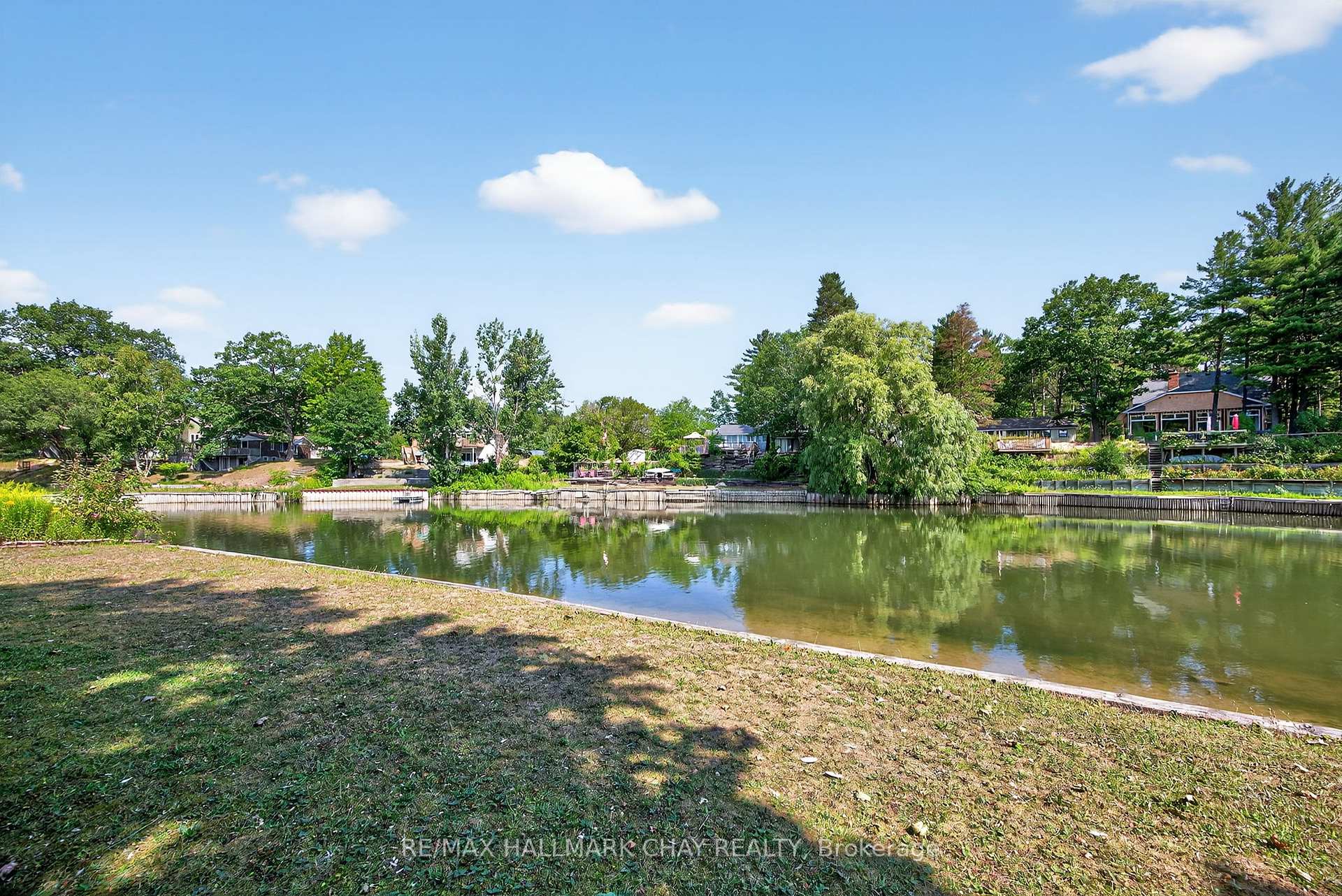 Photo 32 of 566 Oxbow Park Drive, Wasaga Beach — HOMEH