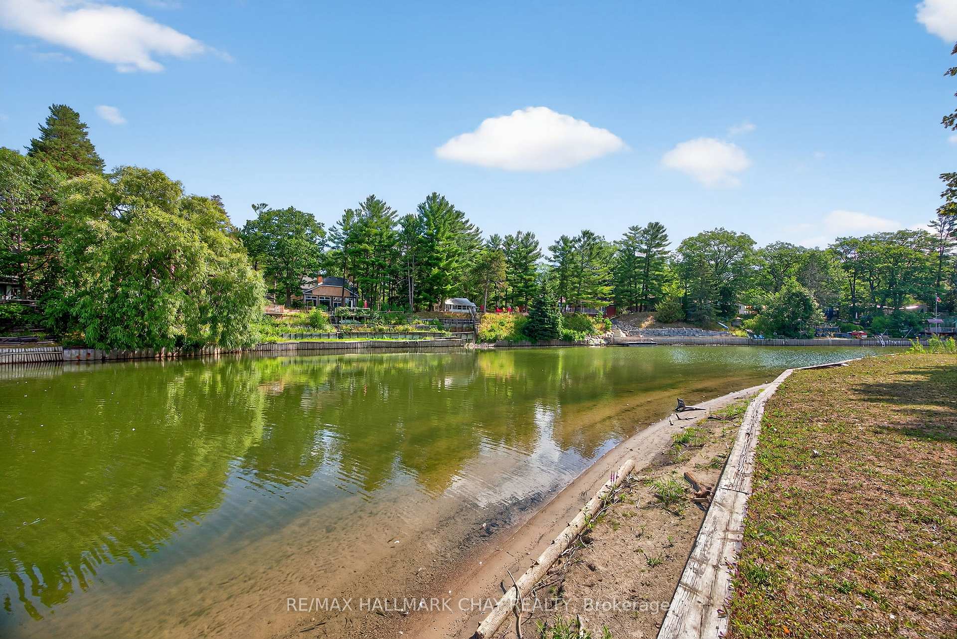 Photo 33 of 566 Oxbow Park Drive, Wasaga Beach — HOMEH