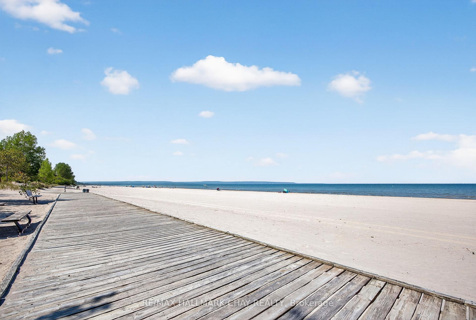 Photo 49 of 566 Oxbow Park Drive, Wasaga Beach — HOMEH