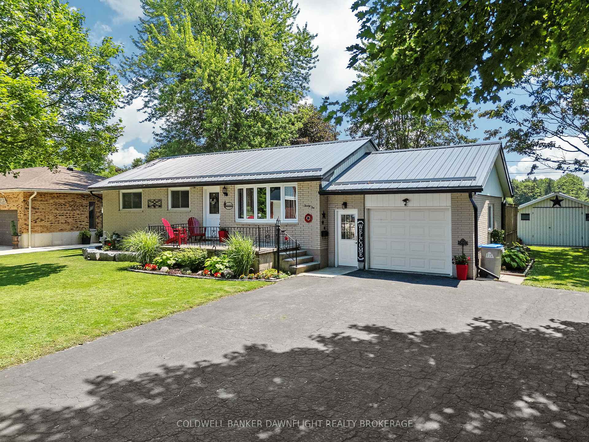 Photo 1 of 21 York Crescent, Bluewater, Hensall — HOMEH