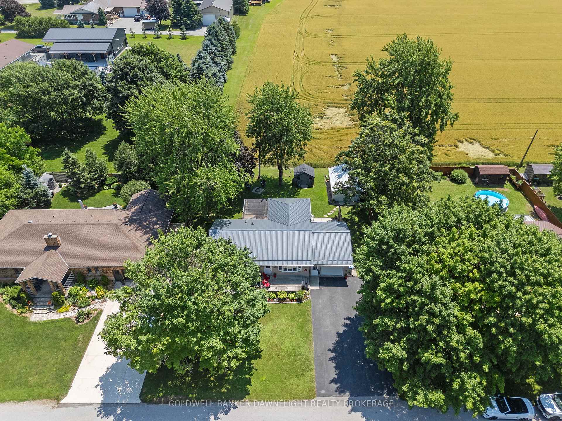 Photo 4 of 21 York Crescent, Bluewater, Hensall — HOMEH