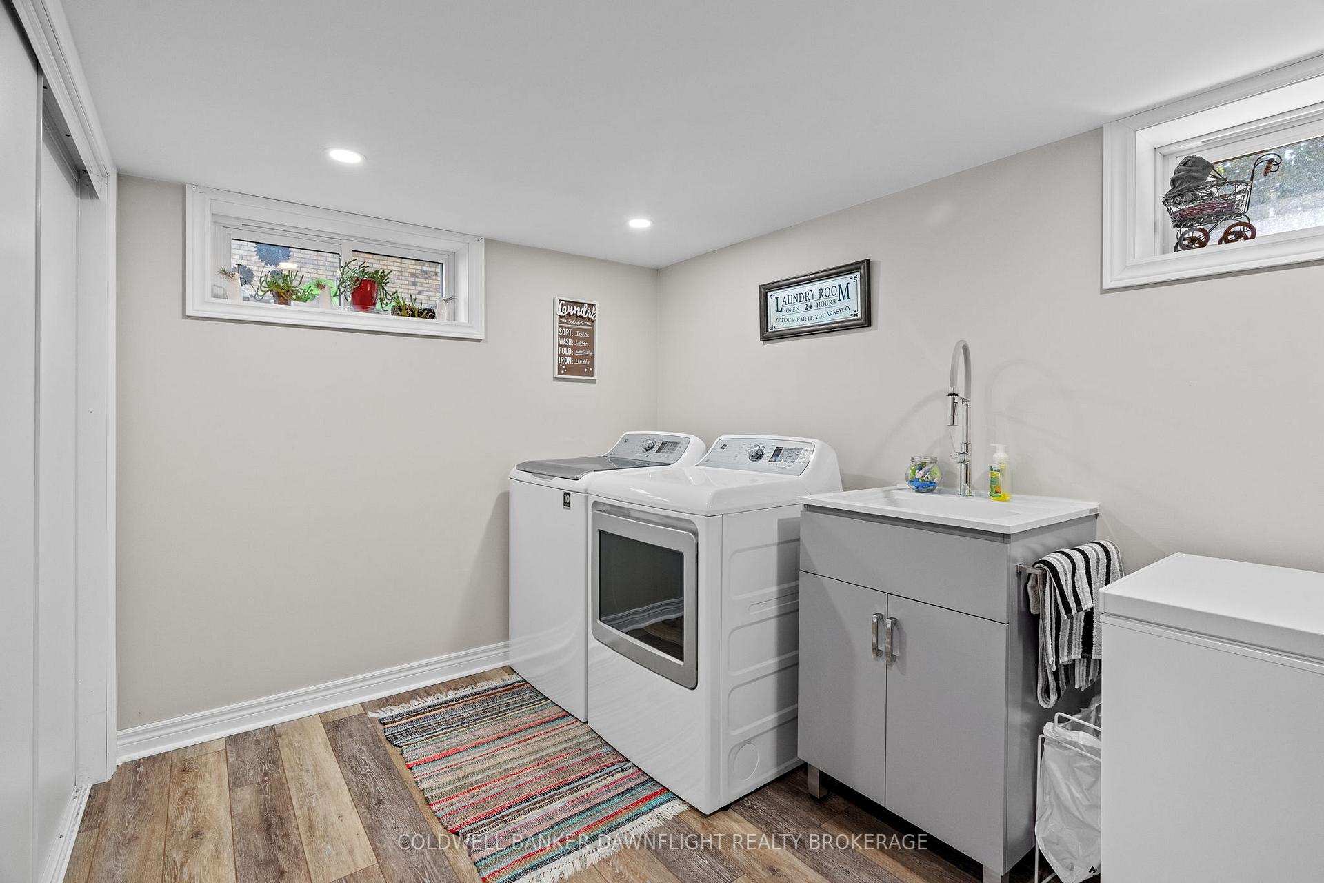 Photo 49 of 21 York Crescent, Bluewater, Hensall — HOMEH