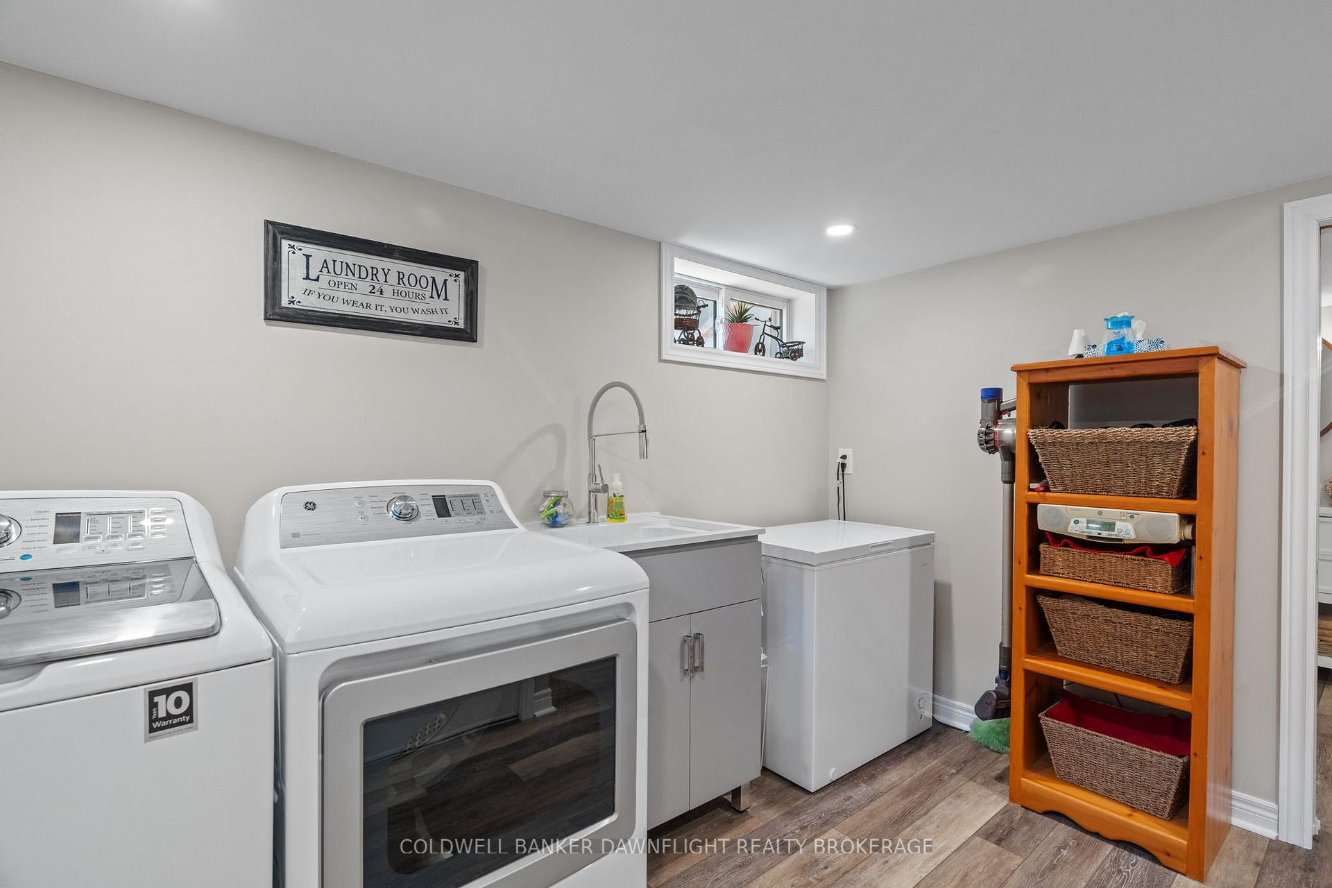 Photo 33 of 21 York Crescent, Bluewater, Hensall — HOMEH