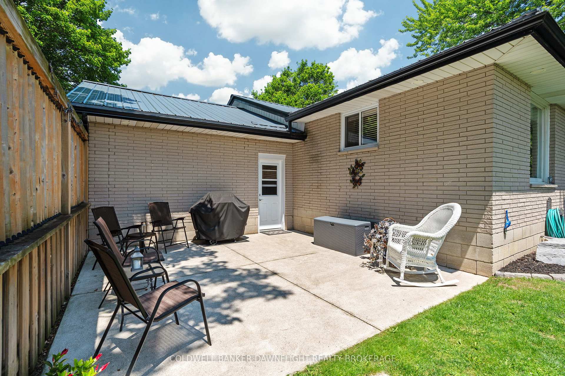 Photo 38 of 21 York Crescent, Bluewater, Hensall — HOMEH