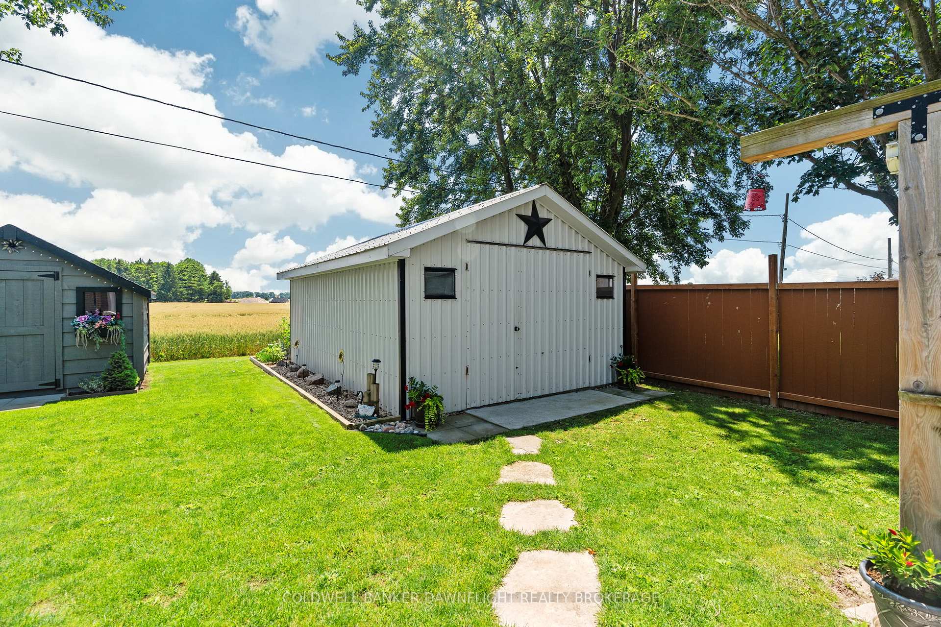 Photo 44 of 21 York Crescent, Bluewater, Hensall — HOMEH