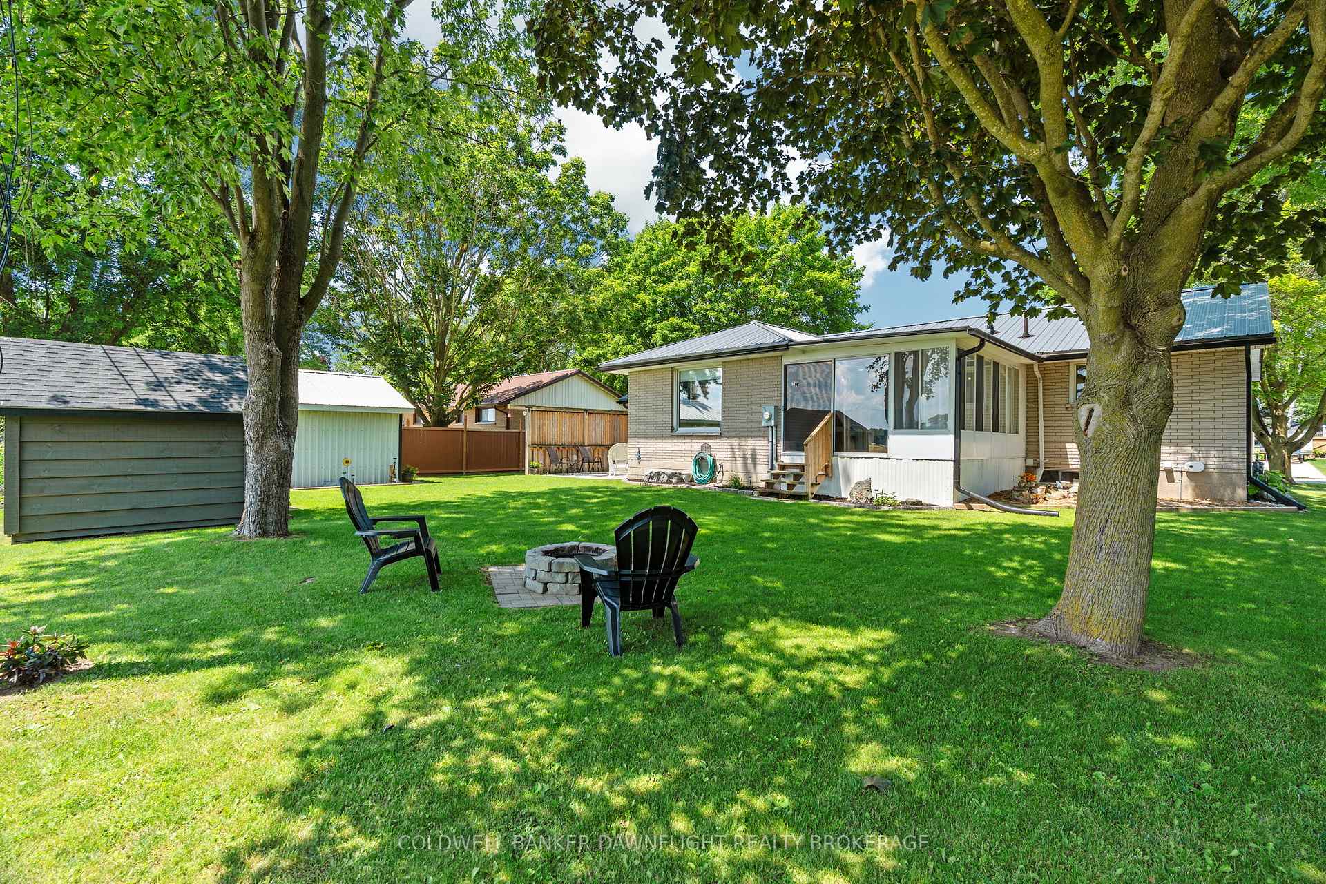 Photo 47 of 21 York Crescent, Bluewater, Hensall — HOMEH