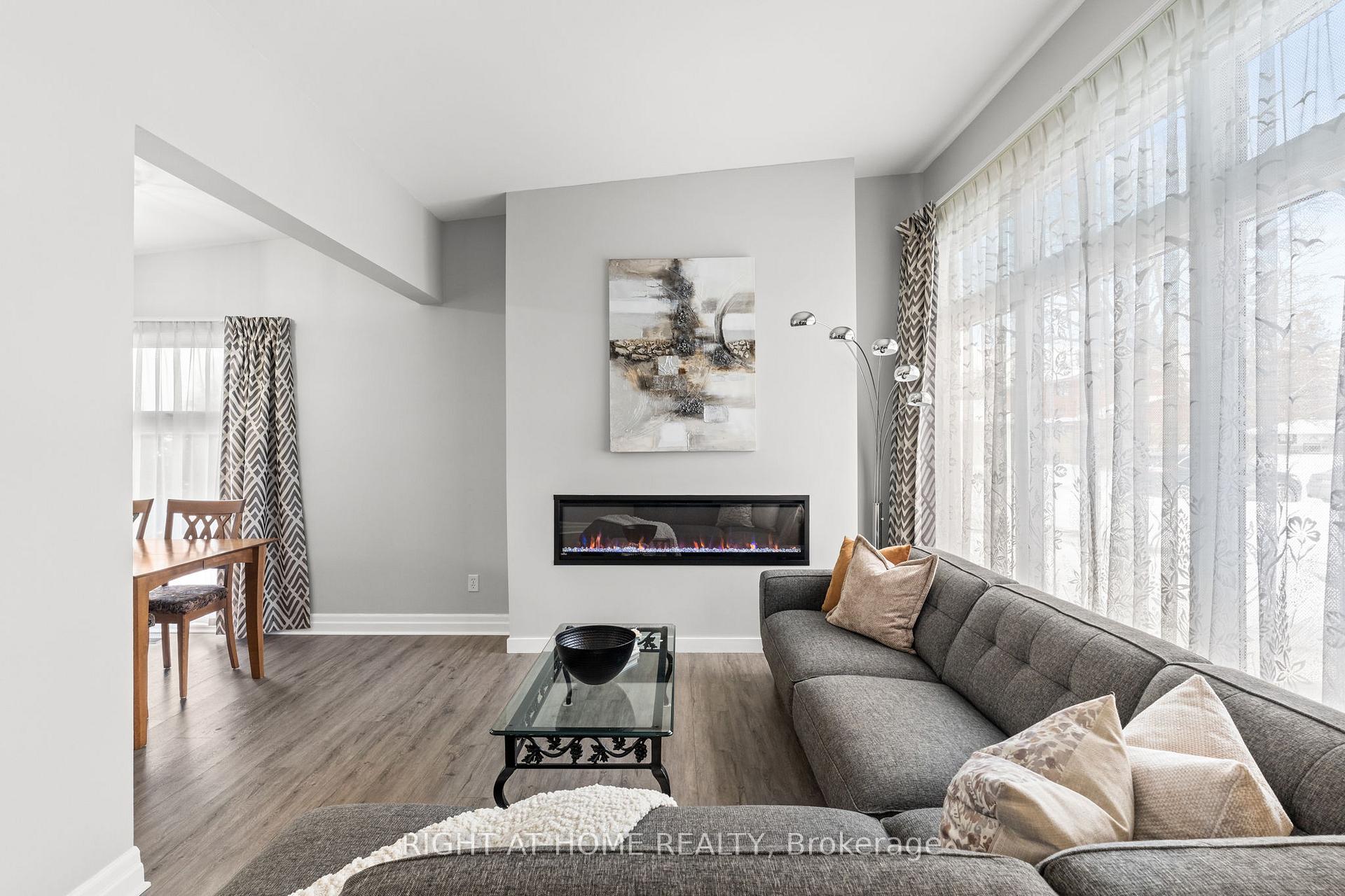 Photo 8 of 27 Thorncliff Place, Ottawa, Lynwood Village — HOMEH