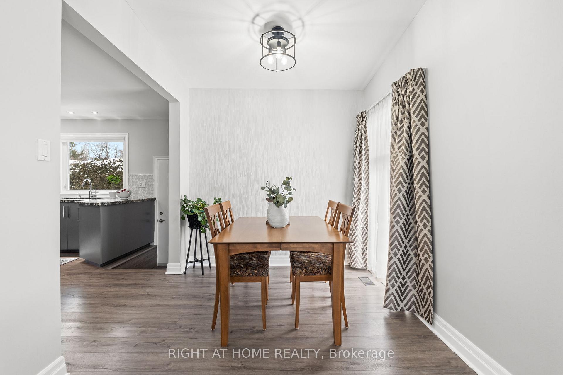 Photo 7 of 27 Thorncliff Place, Ottawa, Lynwood Village — HOMEH