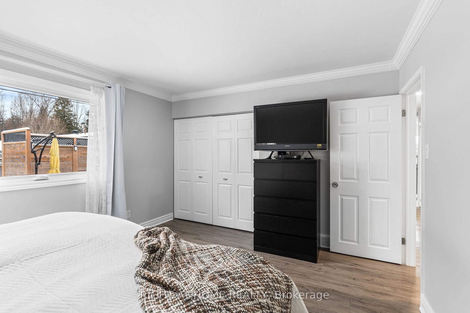 Photo 17 of 27 Thorncliff Place, Ottawa, Lynwood Village — HOMEH