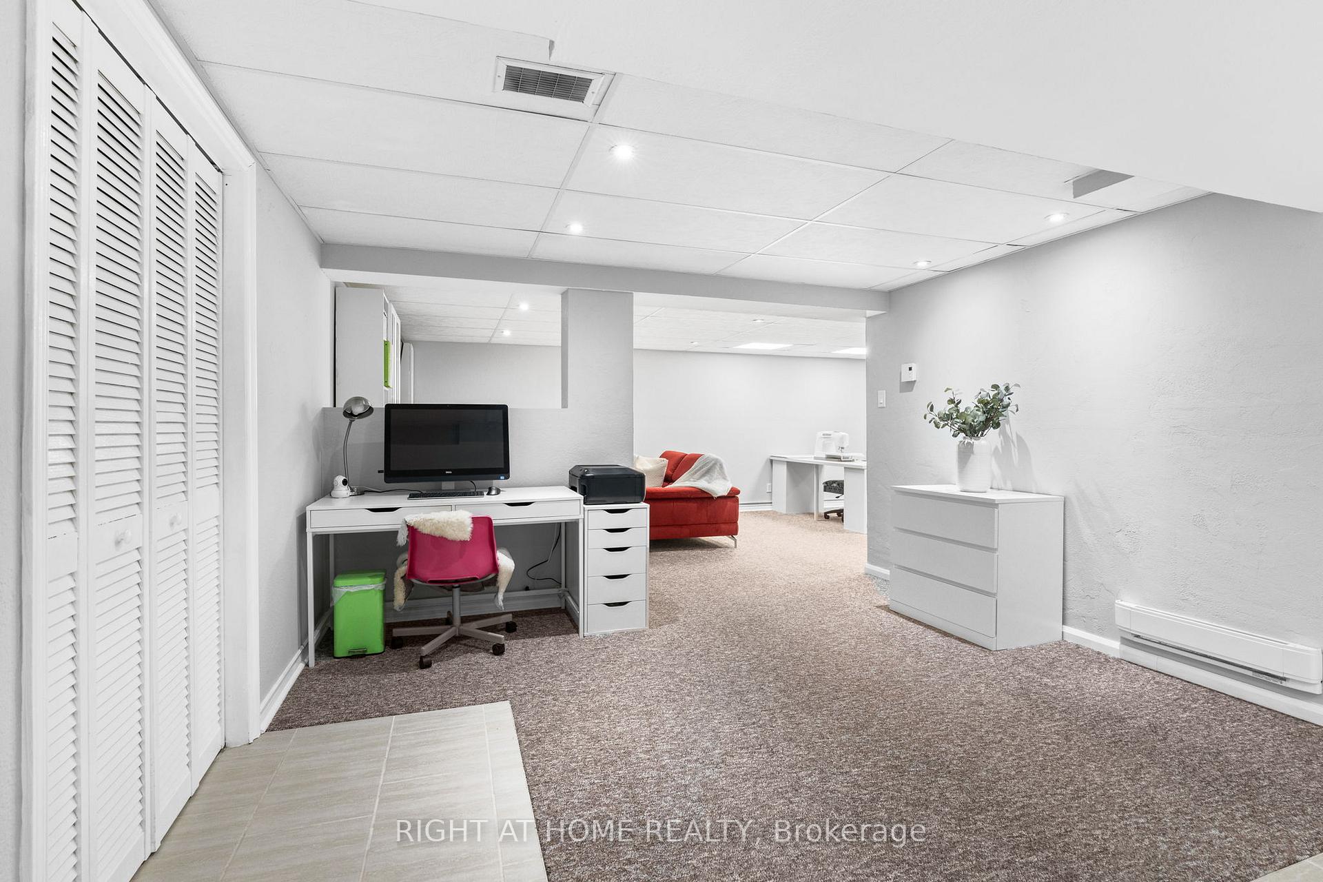 Photo 25 of 27 Thorncliff Place, Ottawa, Lynwood Village — HOMEH