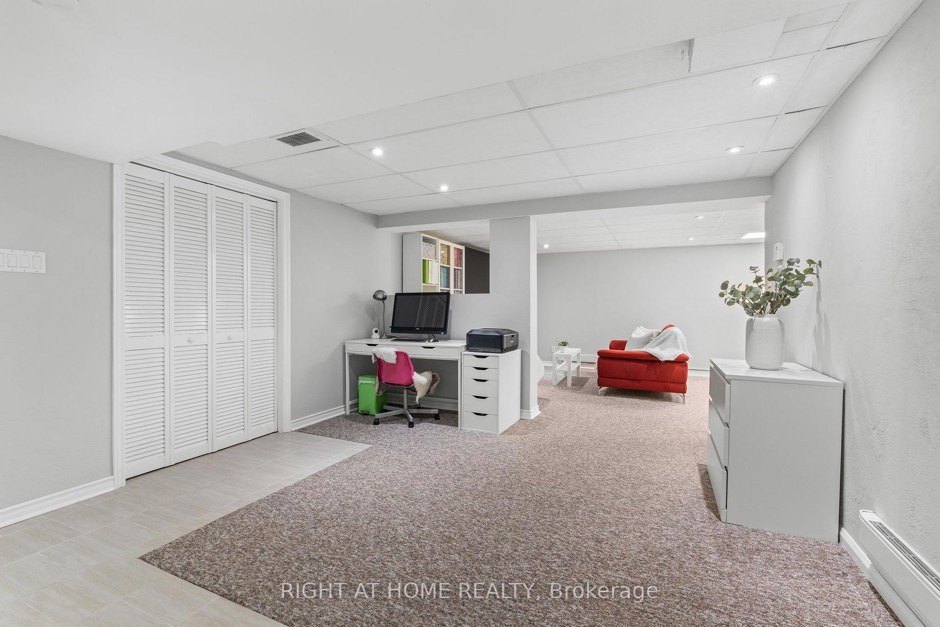 Photo 26 of 27 Thorncliff Place, Ottawa, Lynwood Village — HOMEH