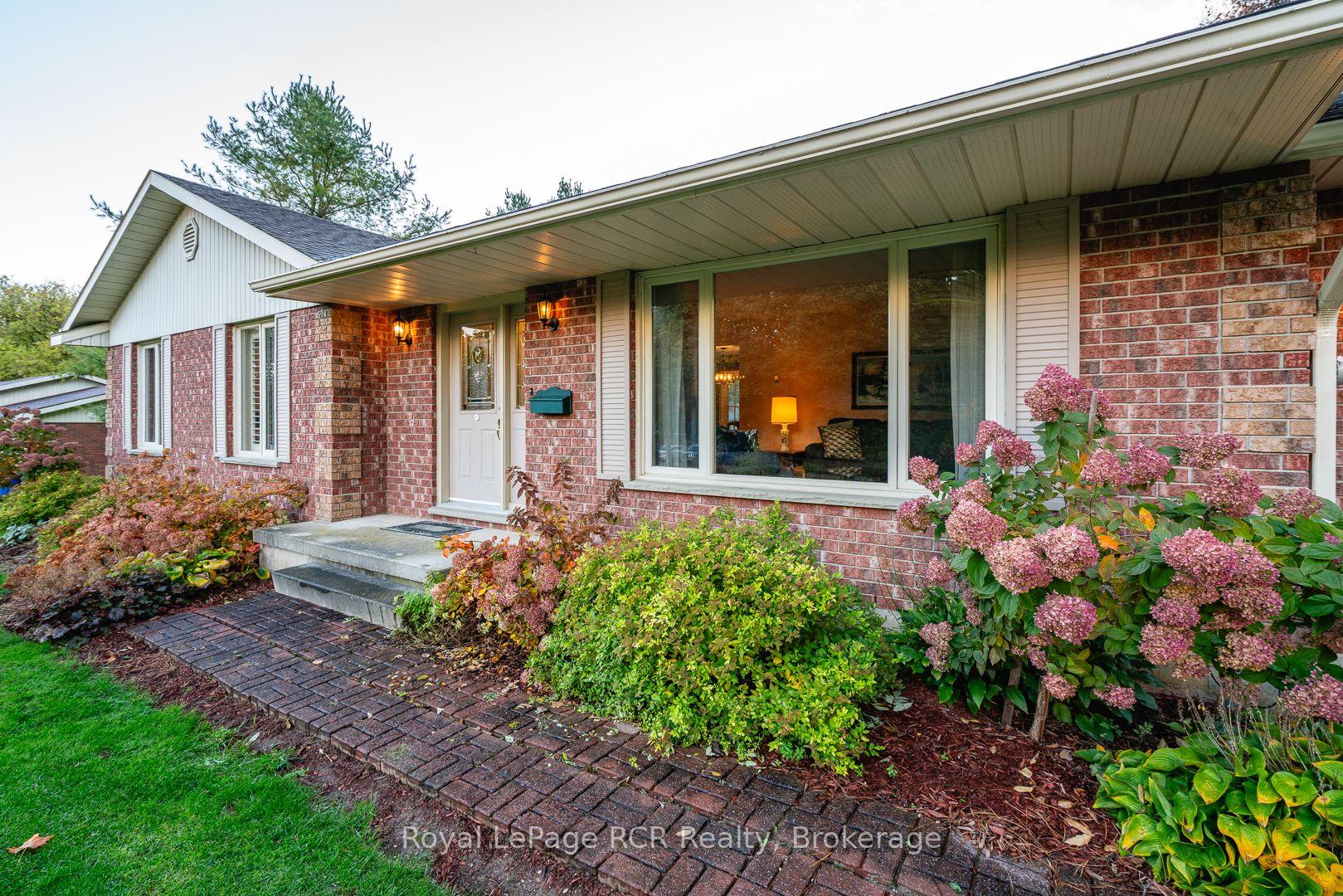 Photo 8 of 347 Augusta Street, West Grey — HOMEH