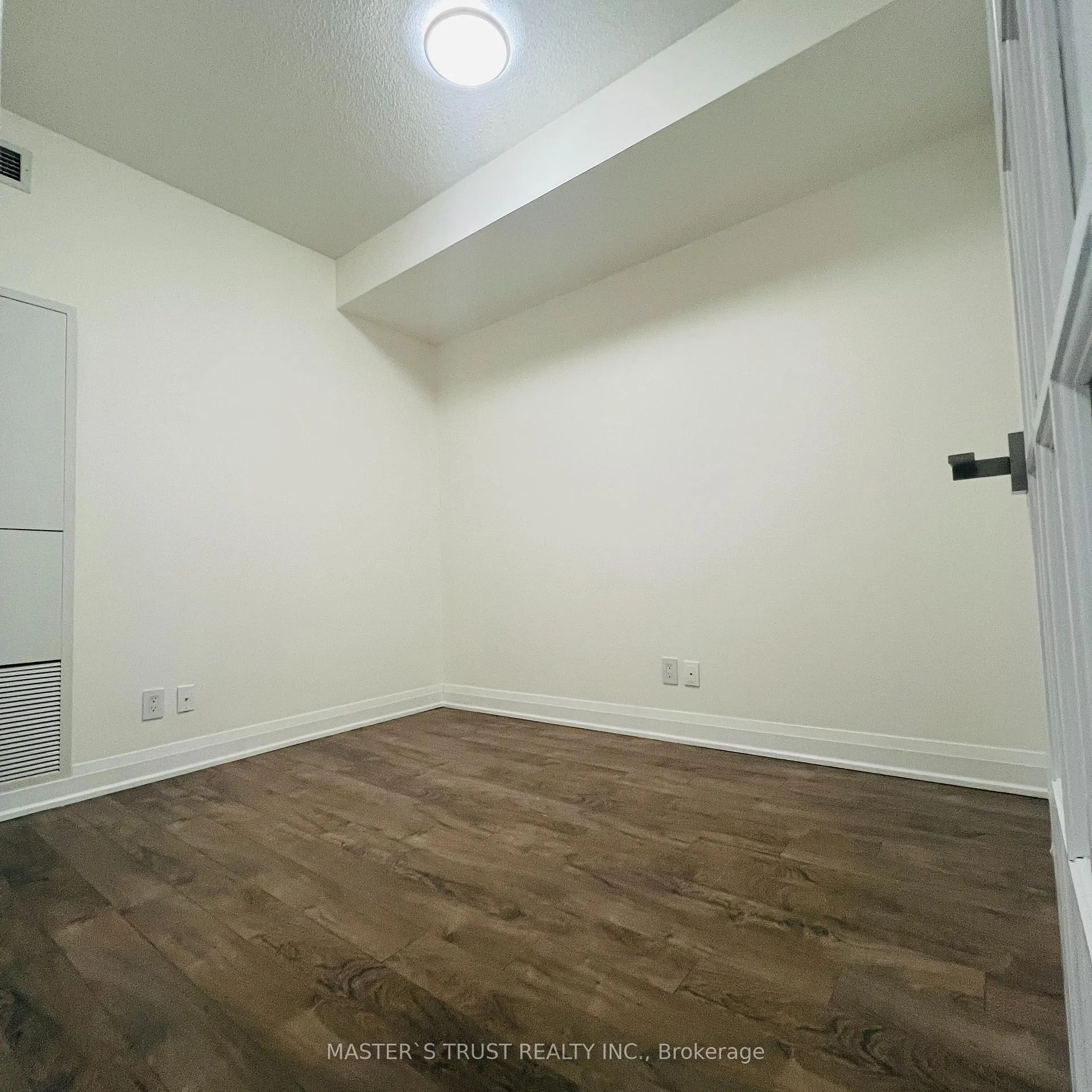 Photo 10 of Unit 326, 28 Uptown Drive E, Markham, Unionville — HOMEH