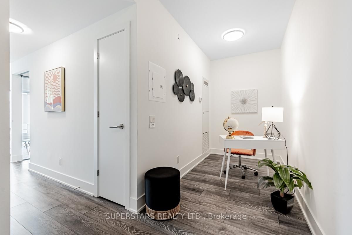 Photo 2 of Unit 2613, 403 Church St, Toronto, Church-Yonge Corridor — HOMEH