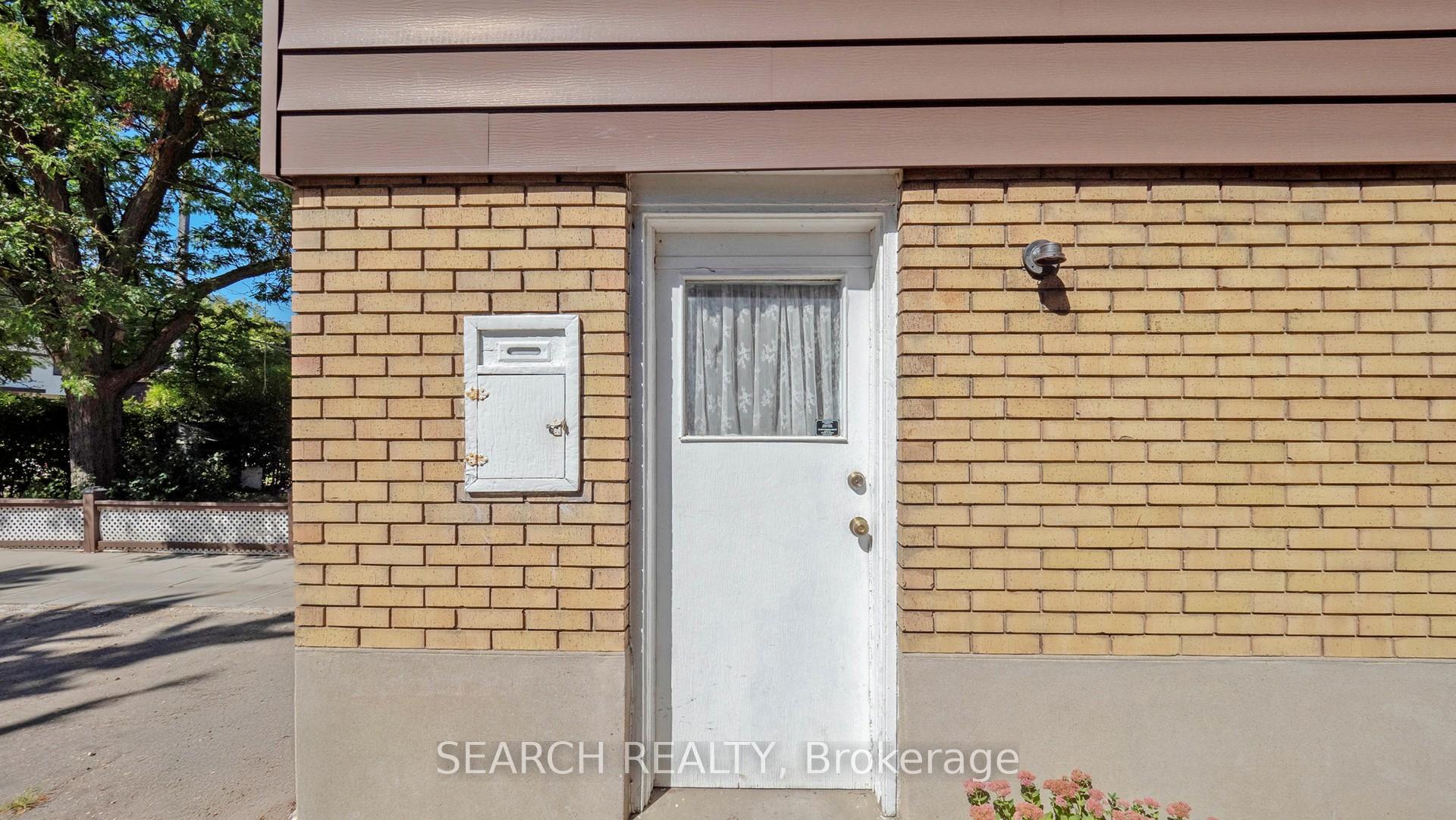 Photo 5 of 152 Weber Street N, Waterloo, Lincoln Heights — HOMEH