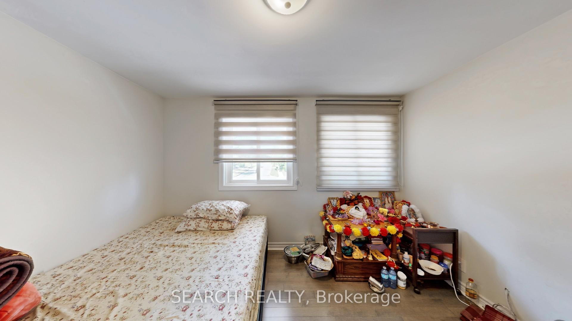 Photo 16 of 152 Weber Street N, Waterloo, Lincoln Heights — HOMEH