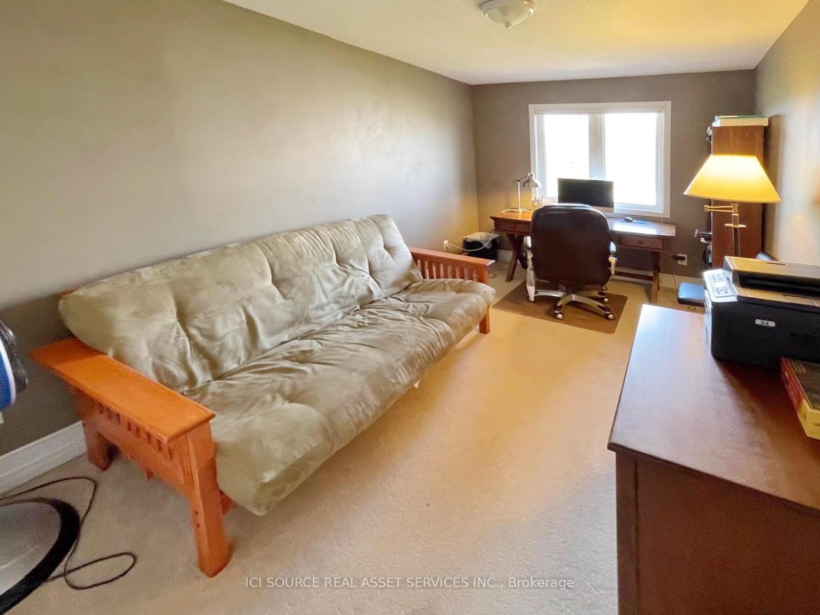 Photo 7 of 5 Great Oak Private, Ottawa, Riverview Park — HOMEH