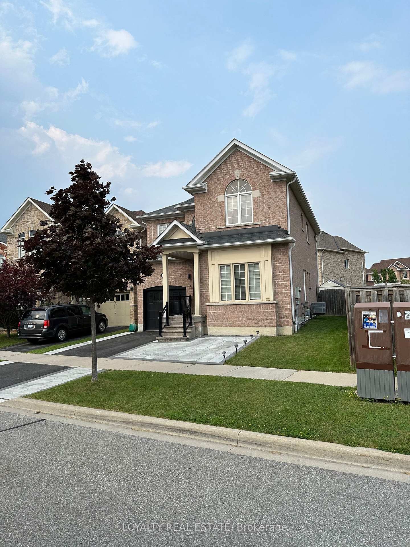 Photo 4 of 3 Shepstone Drive, Ajax, Northeast Ajax — HOMEH