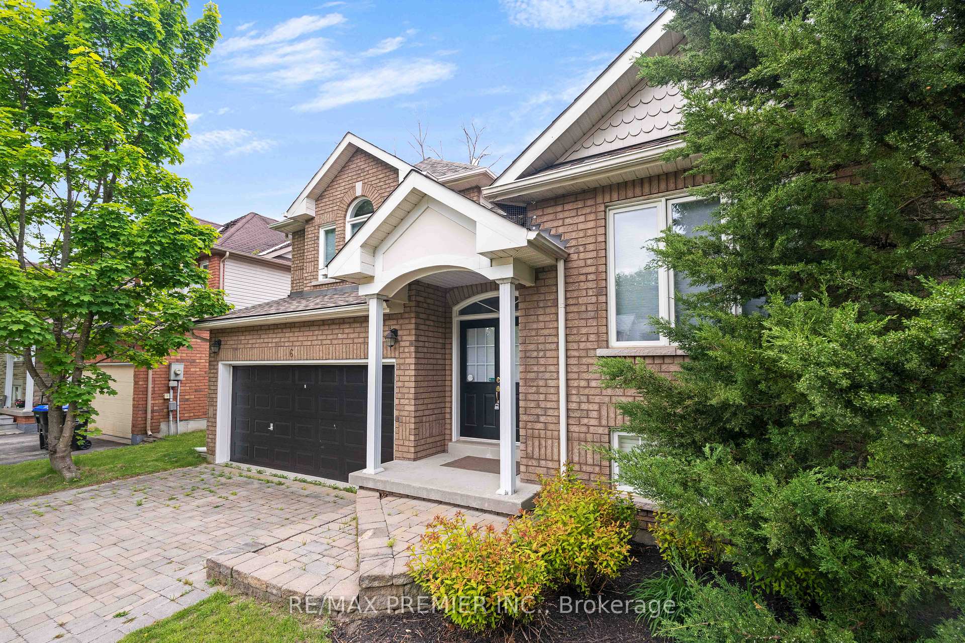 Photo 2 of 6 Rose Valley Way, Wasaga Beach — HOMEH