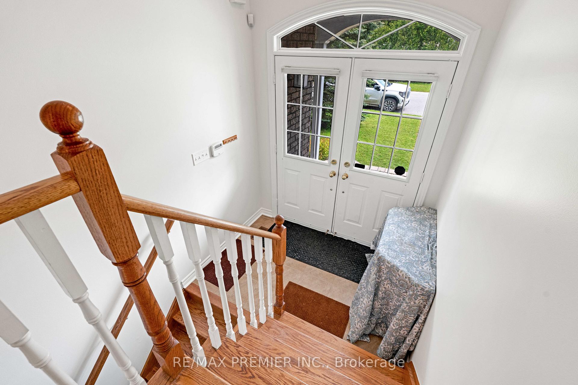 Photo 4 of 6 Rose Valley Way, Wasaga Beach — HOMEH
