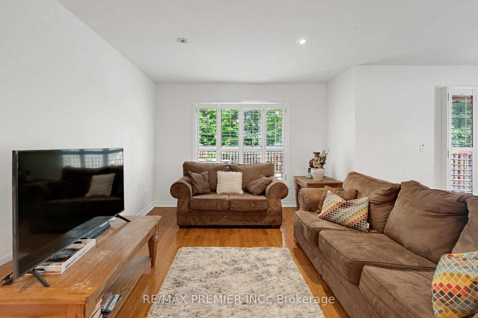 Photo 6 of 6 Rose Valley Way, Wasaga Beach — HOMEH