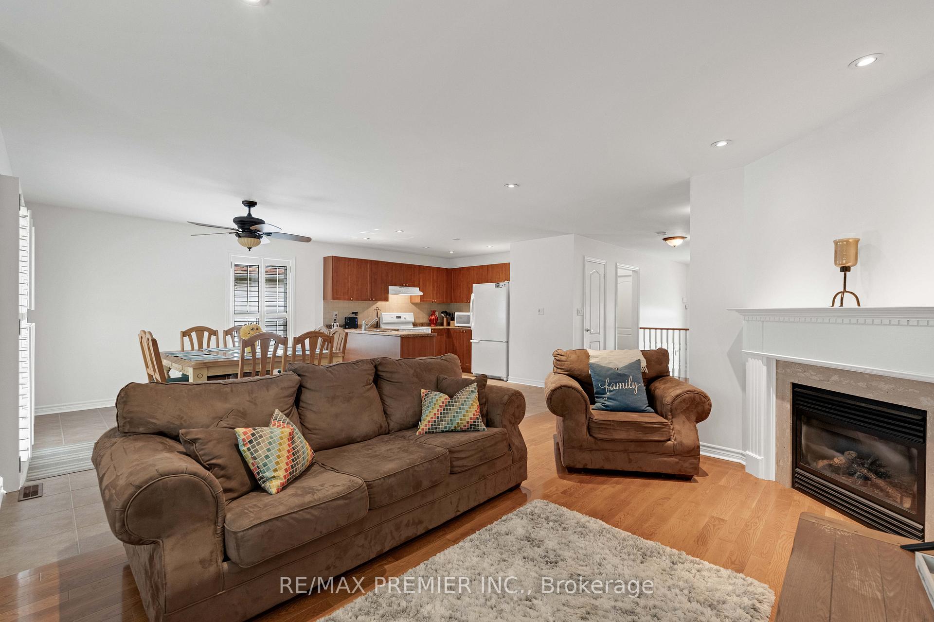 Photo 7 of 6 Rose Valley Way, Wasaga Beach — HOMEH