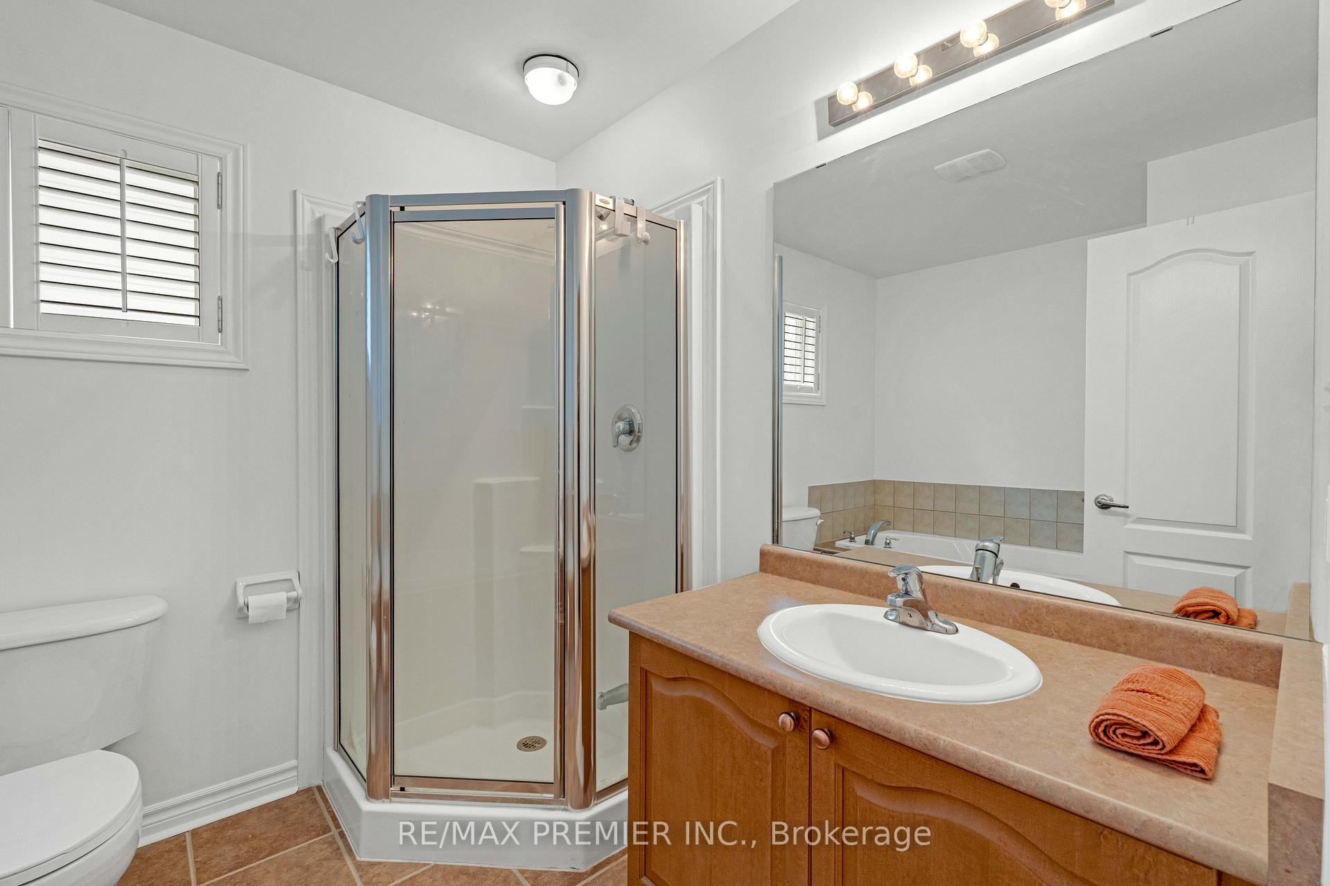 Photo 14 of 6 Rose Valley Way, Wasaga Beach — HOMEH