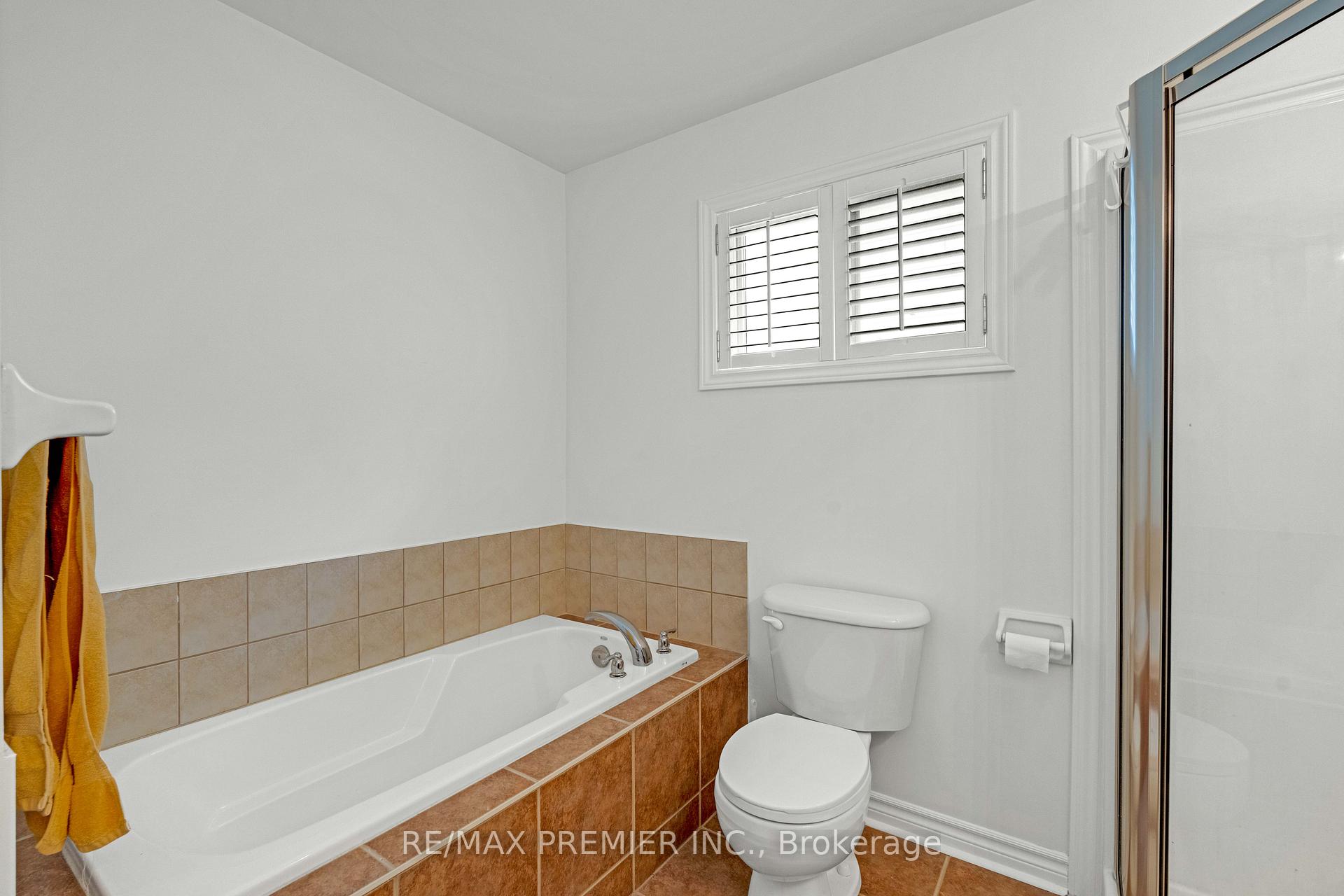 Photo 15 of 6 Rose Valley Way, Wasaga Beach — HOMEH