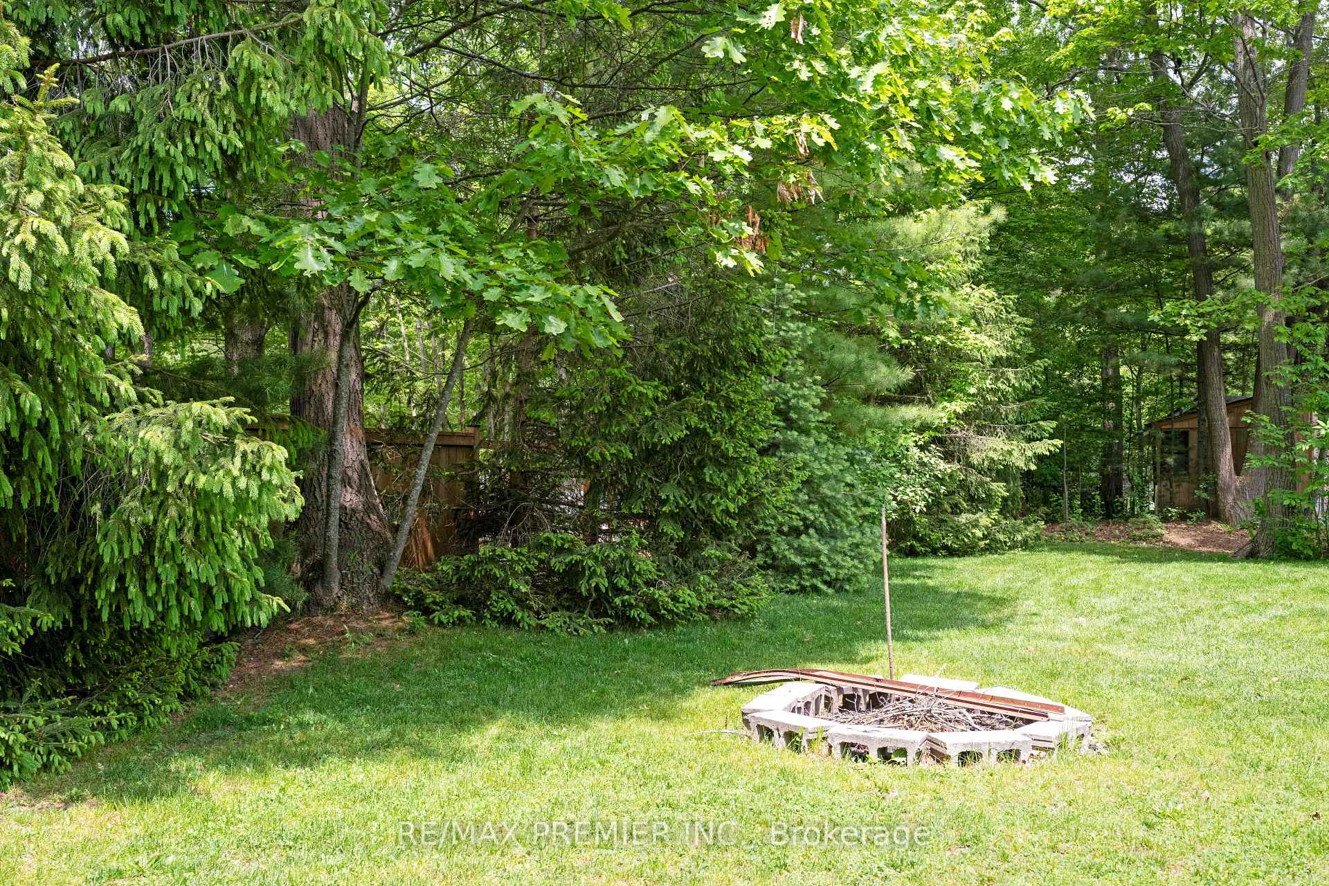Photo 33 of 6 Rose Valley Way, Wasaga Beach — HOMEH