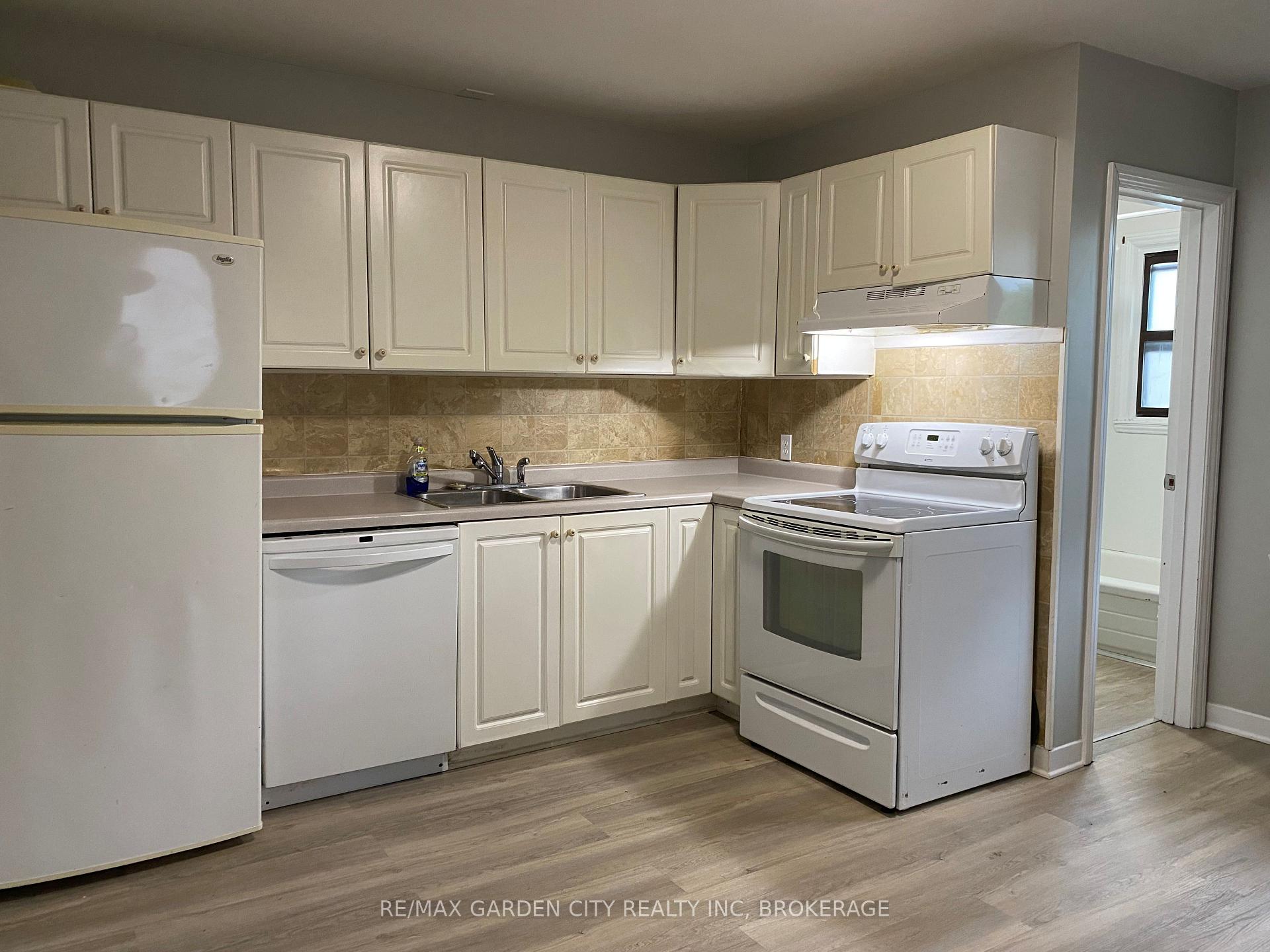 Photo 3 of Unit 3, 131 Lyons Avenue, Welland, Lincoln/Crowland — HOMEH