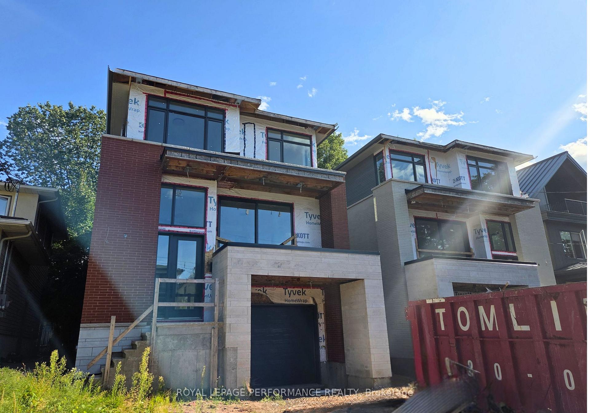 Front of 304 Selby Avenue