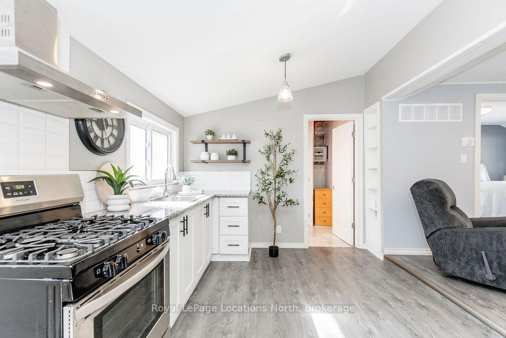 Photo 13 of 497 Oxbow Park Drive, Wasaga Beach — HOMEH