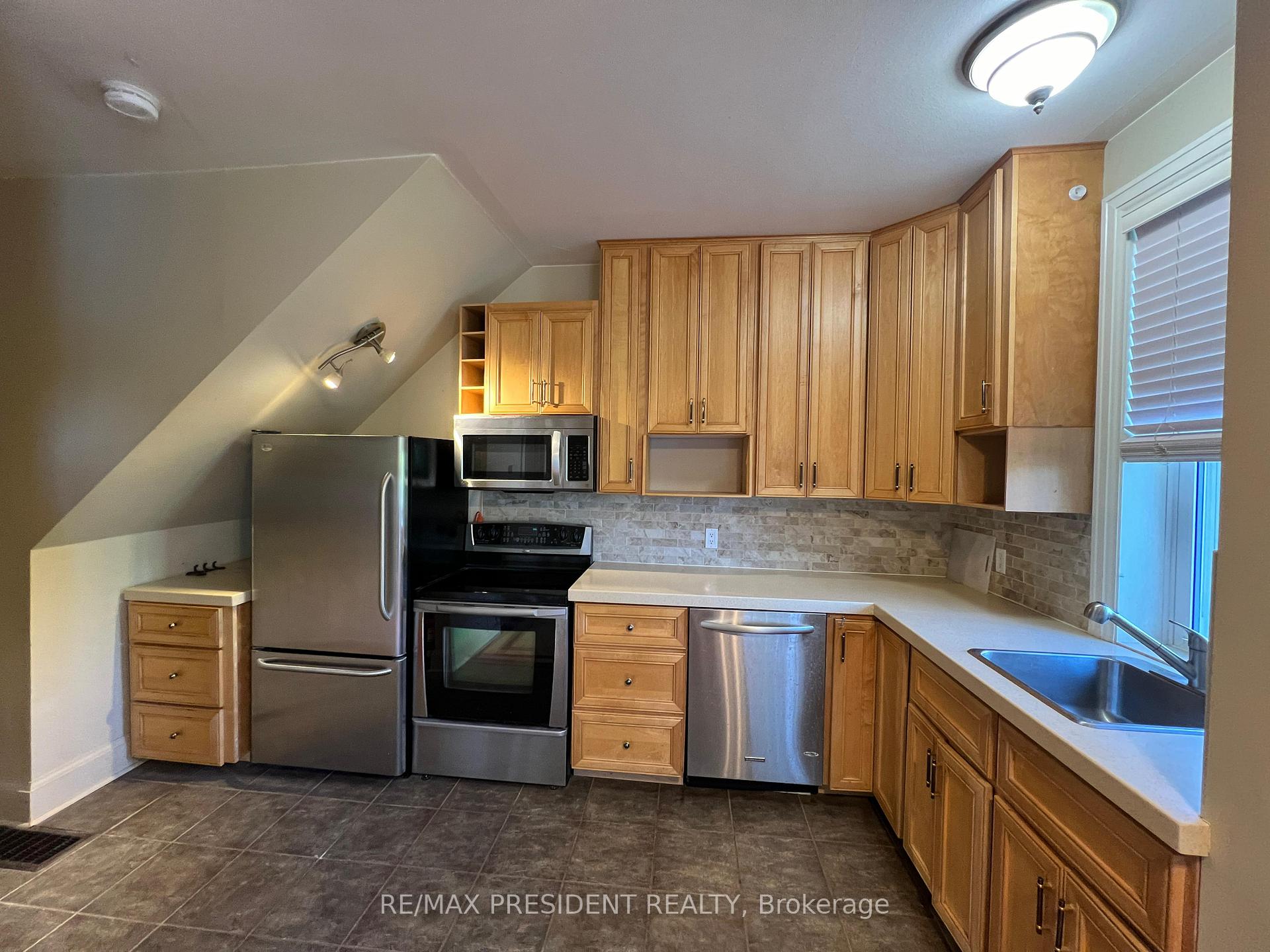 Photo 9 of Unit 2, 166 st george Street, West Perth, Mitchell — HOMEH