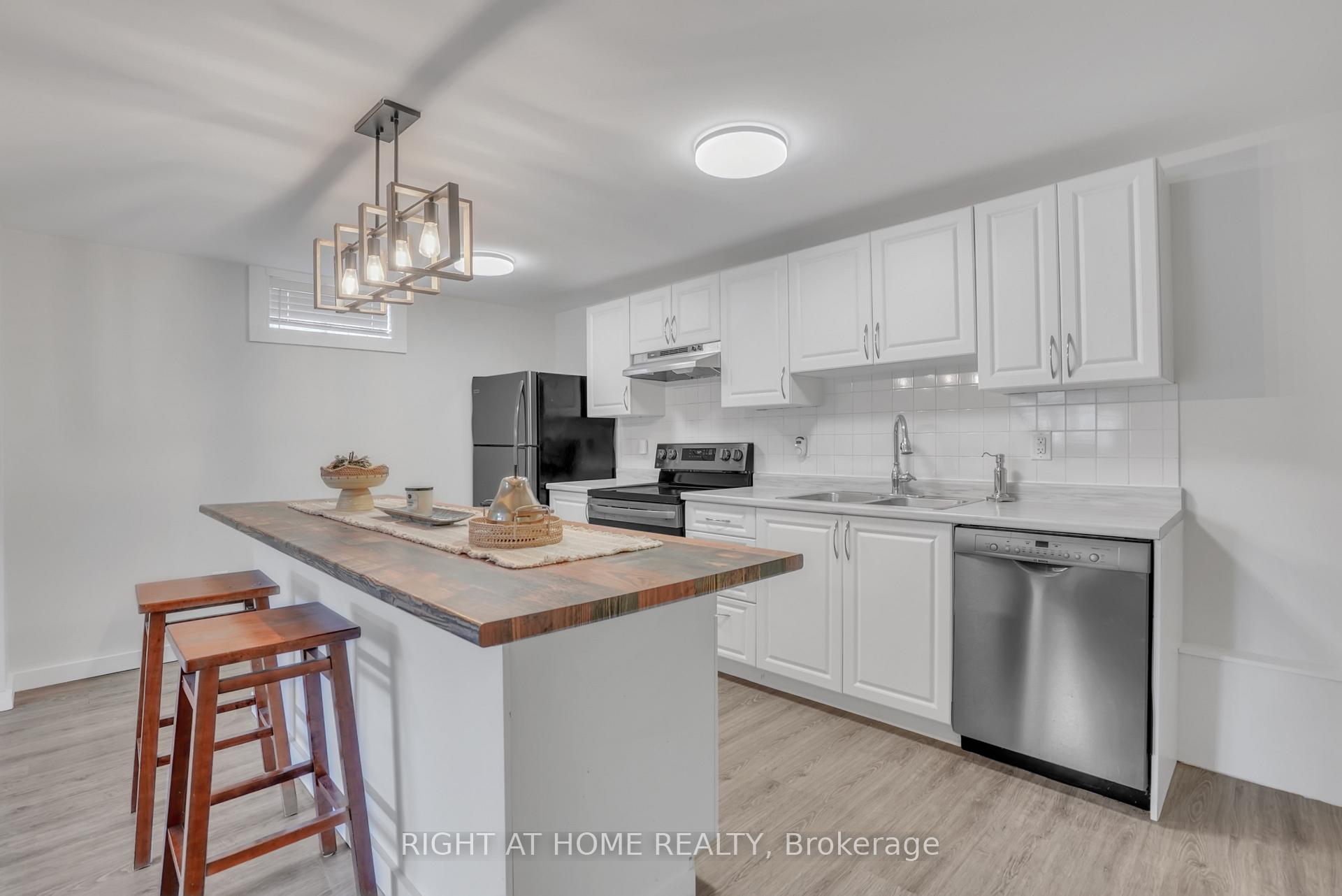 Photo 6 of 192 Edgehill (Lower) Drive, Barrie, 400 North — HOMEH
