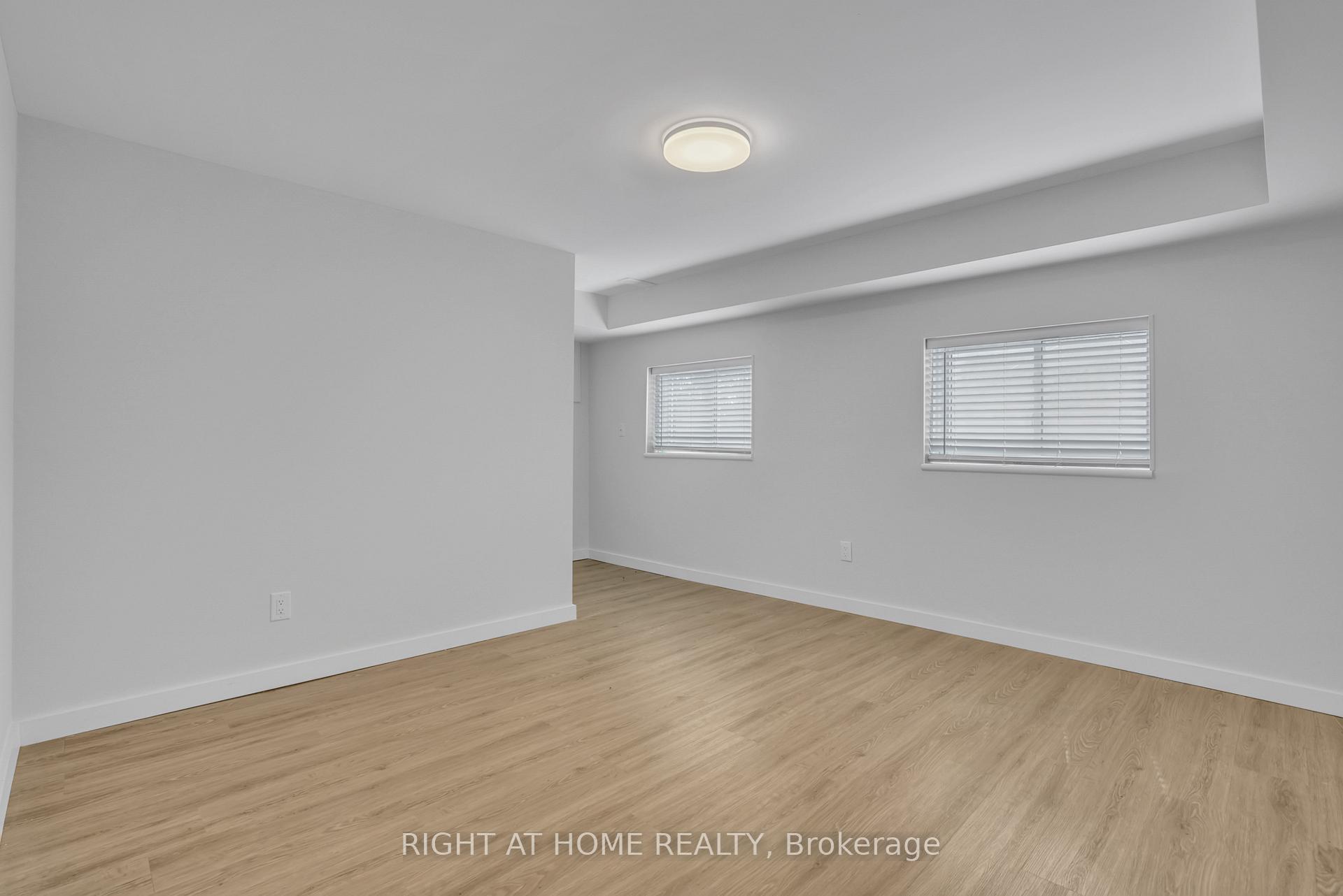 Photo 16 of 192 Edgehill (Lower) Drive, Barrie, 400 North — HOMEH