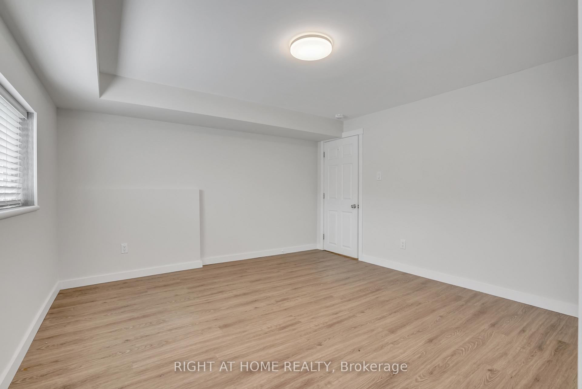 Photo 18 of 192 Edgehill (Lower) Drive, Barrie, 400 North — HOMEH