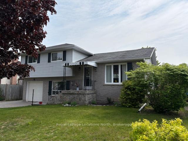 Photo 3 of 29 Innisbrook Drive, Wasaga Beach — HOMEH